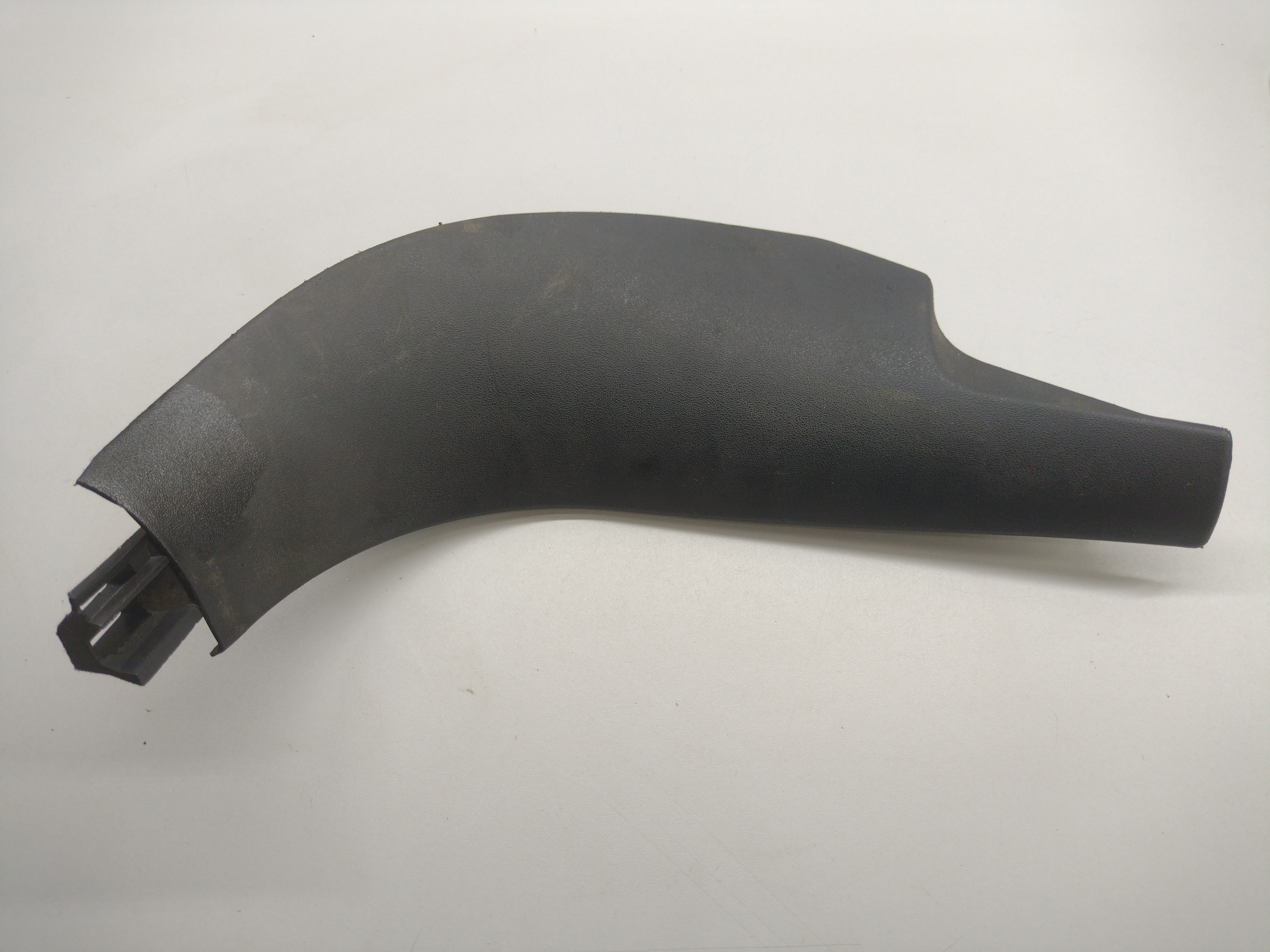 Moldura Pé Coluna Dianteira Direita Megane 2007/2013 1