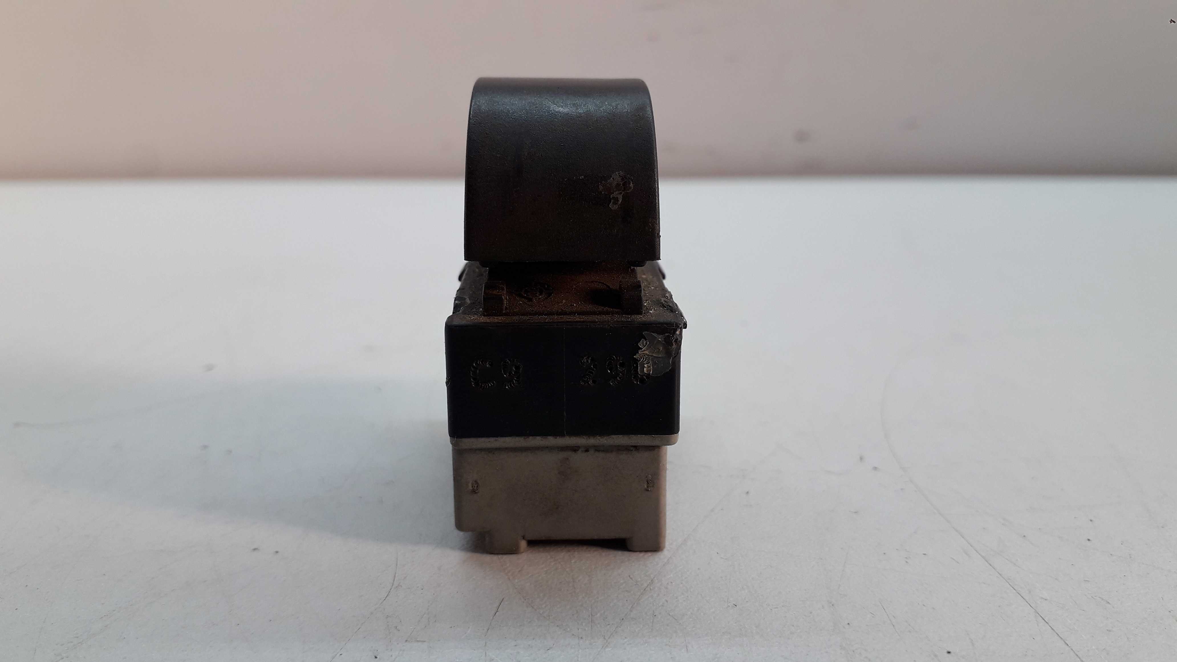 Botão Interruptor Vidro Elétrico Traseiro Esquerdo Audi A3 2