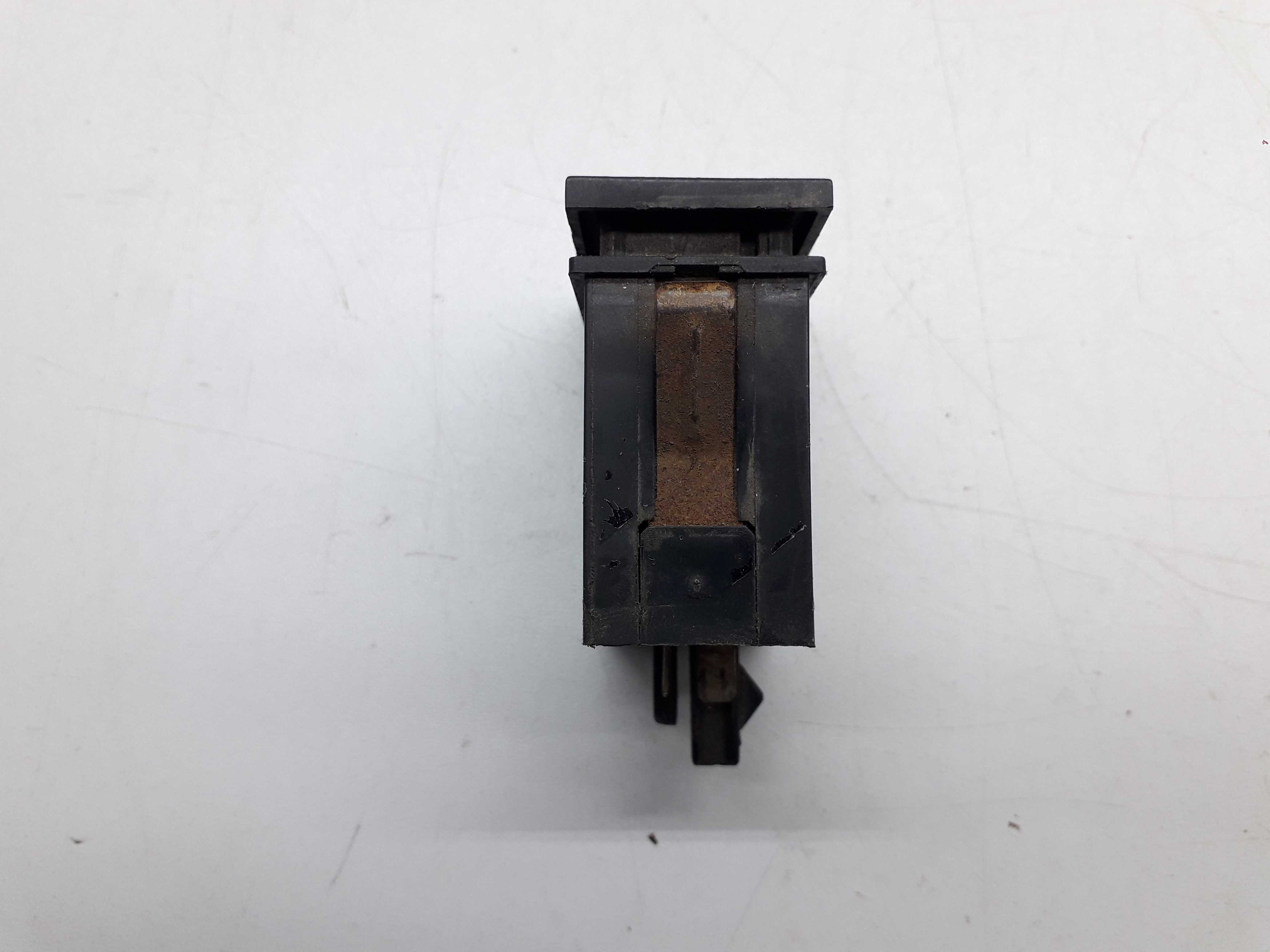 Botão Desembaçador Vw Gol Parati G3 G4 2