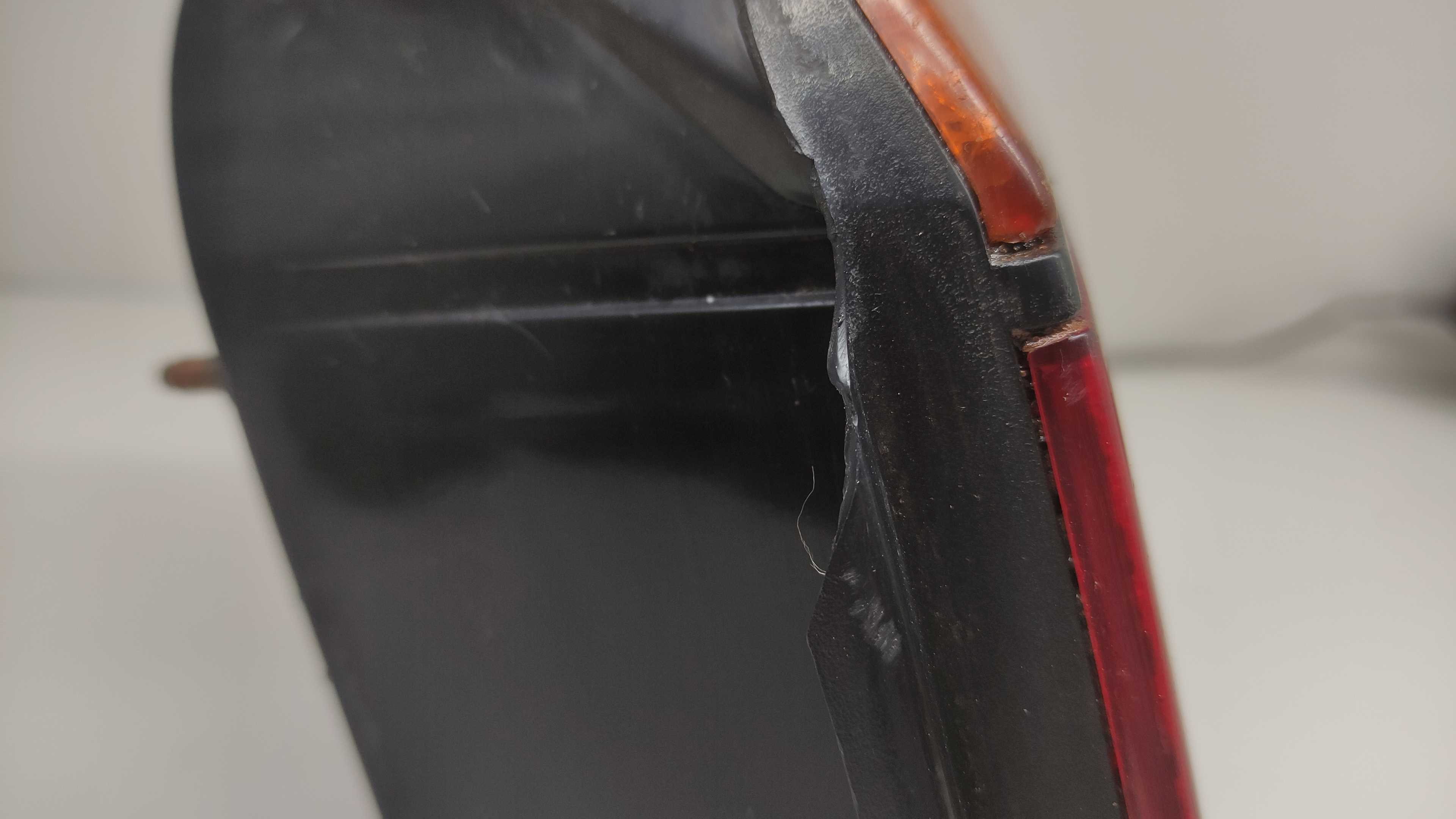 Lanterna Golf 95 Traseira Lado Direito Hella C/ Detalhe 5
