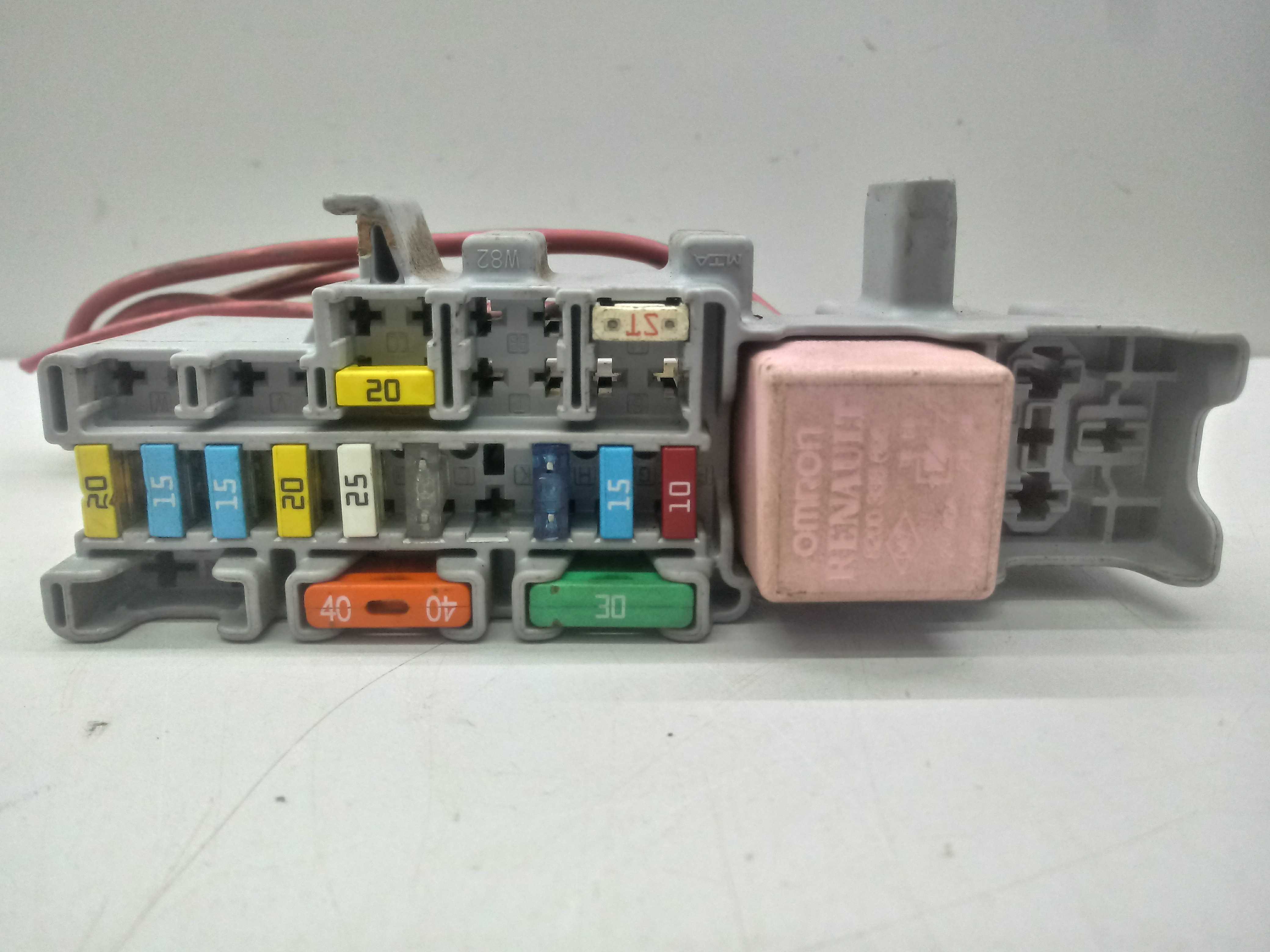 Caixa Fusivel Relé Renault Megane 2008/2012 1