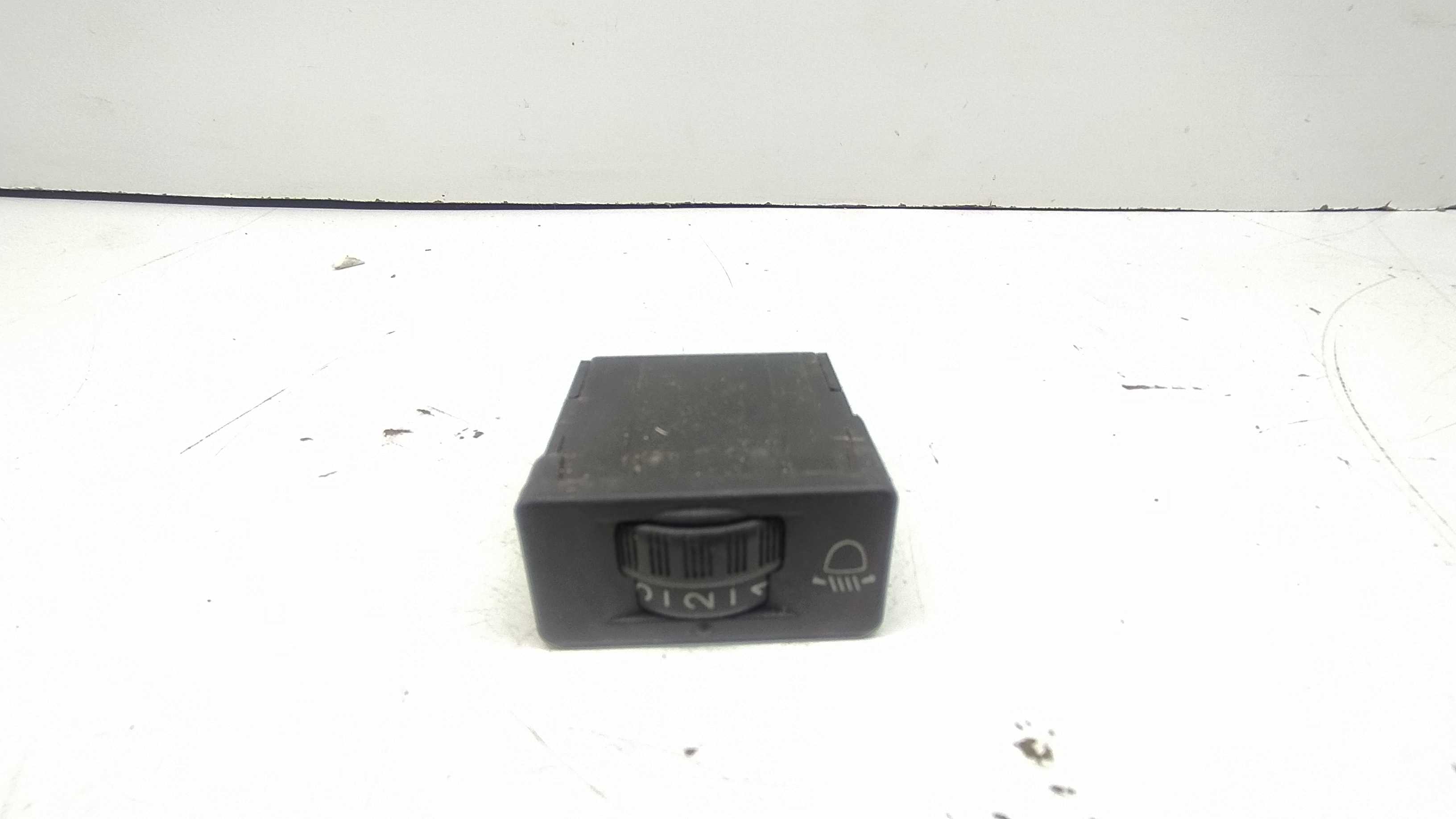 Botão Regulagem Farol Citroen C4 Peugeot 3008 1