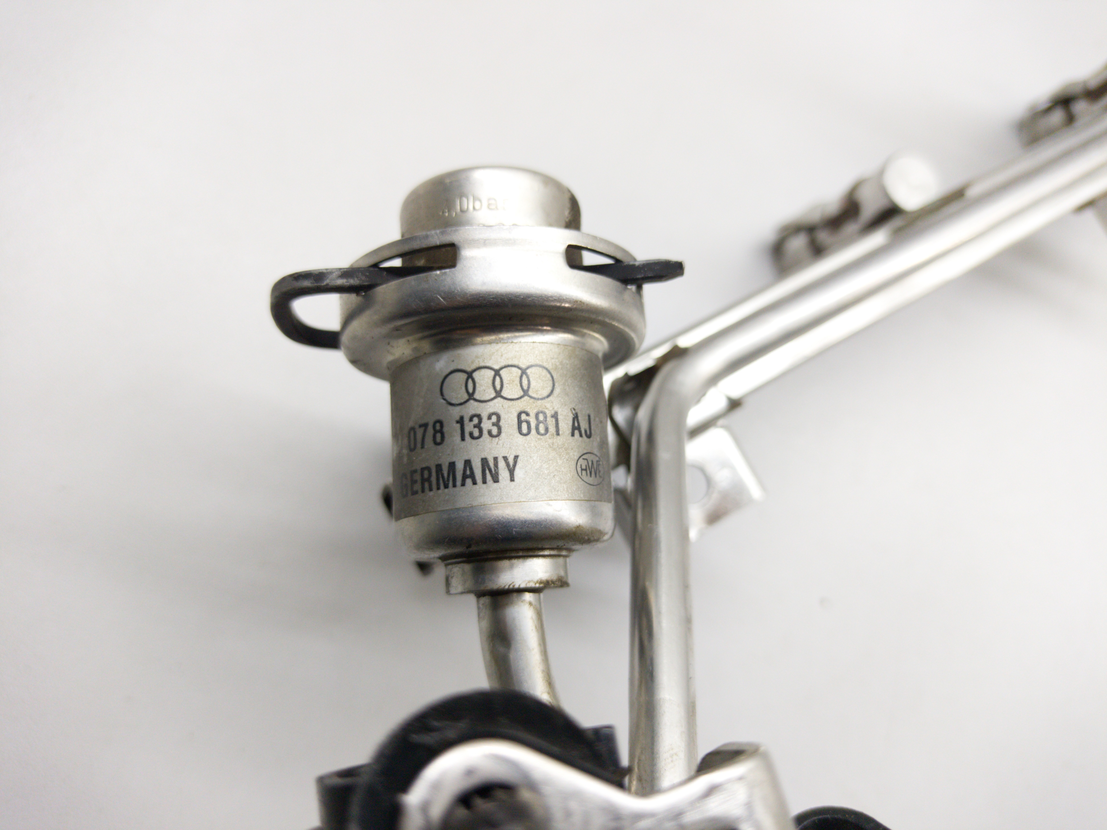 Flauta Dos Bicos Combustível Vw Passat/audi A4 8