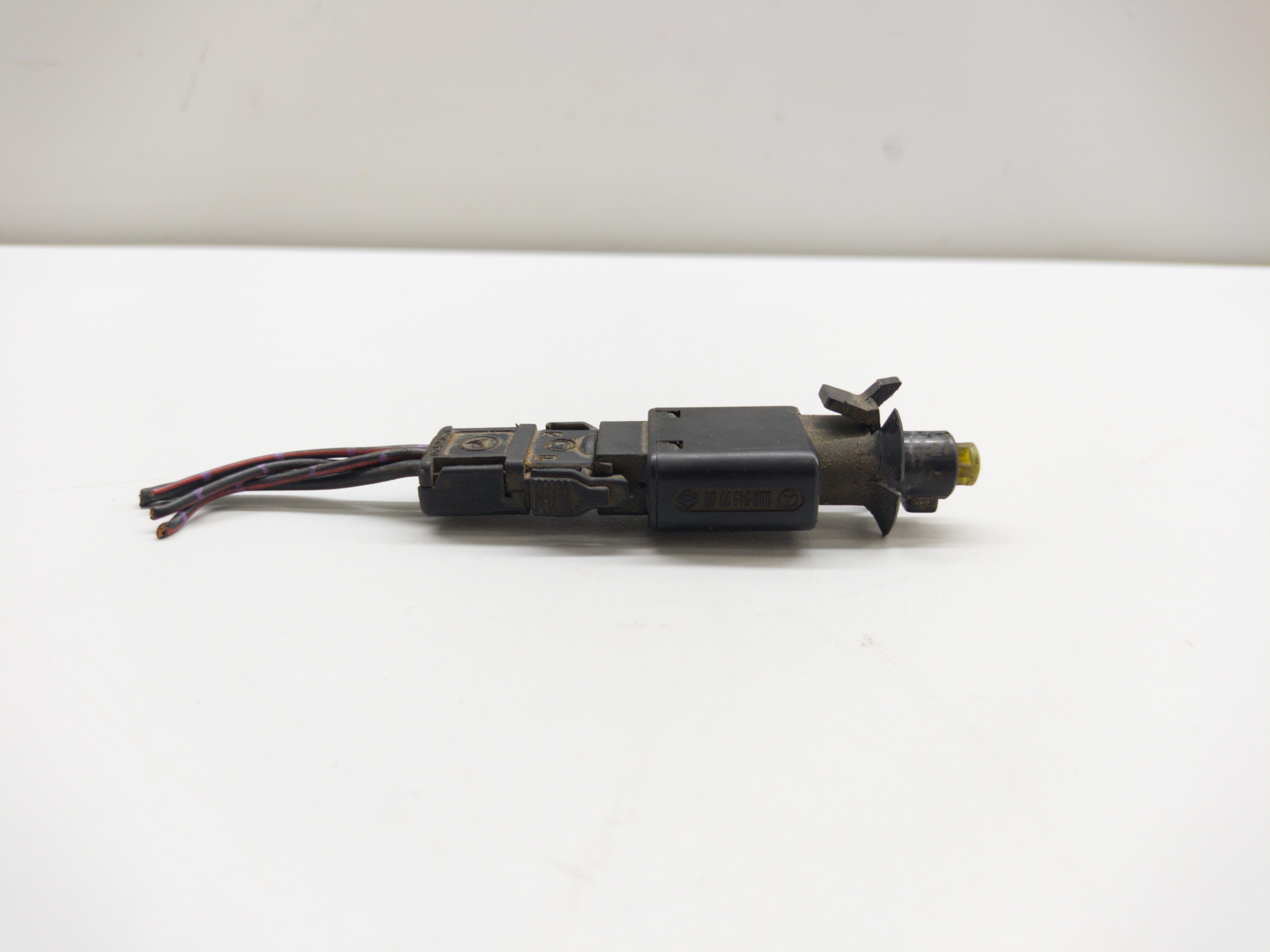 Interruptor Luz De Freio Mercedes C280 4
