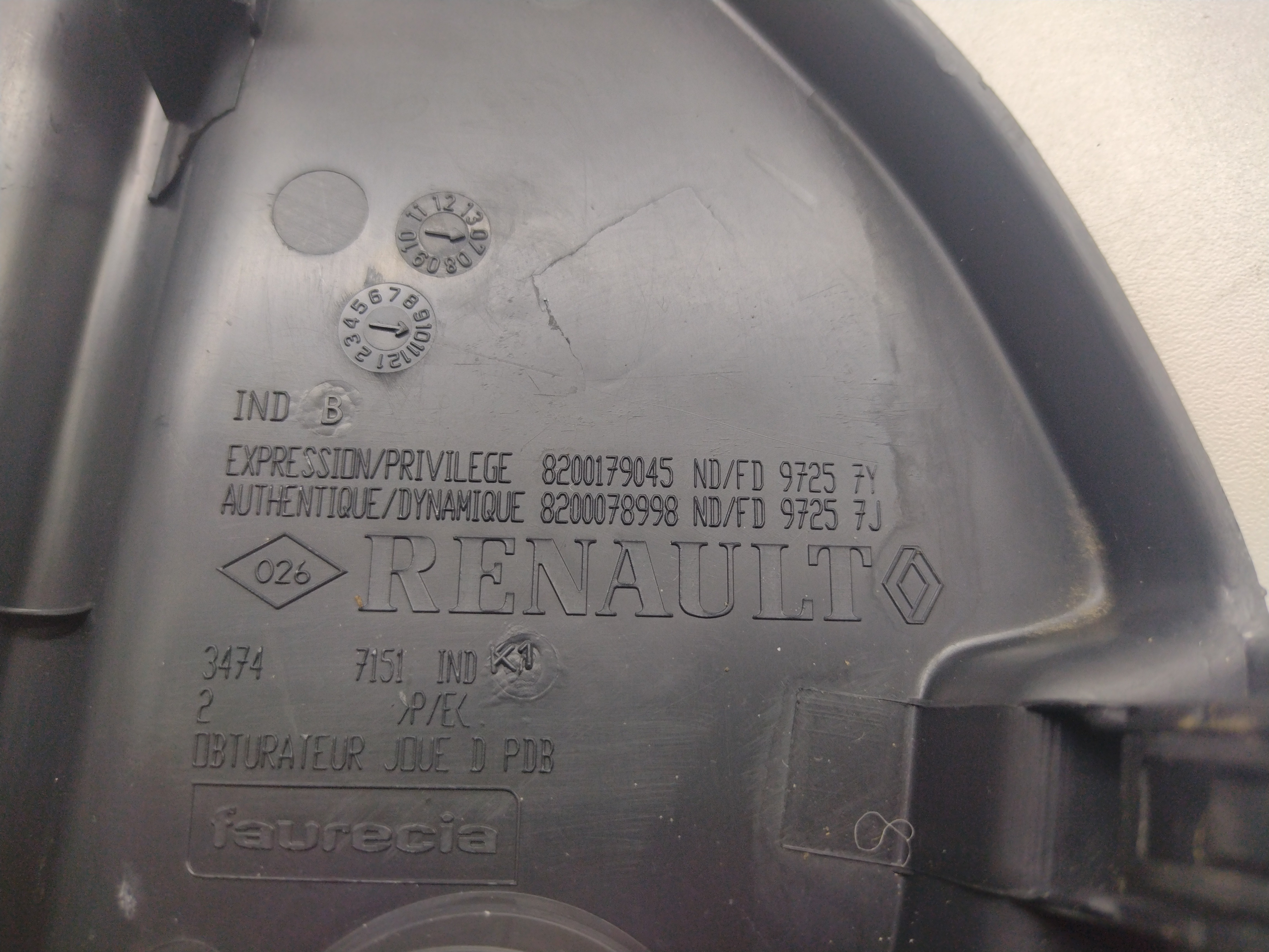 Acabamento Painel Lateral Direta Renault Megane 2006/2012 4
