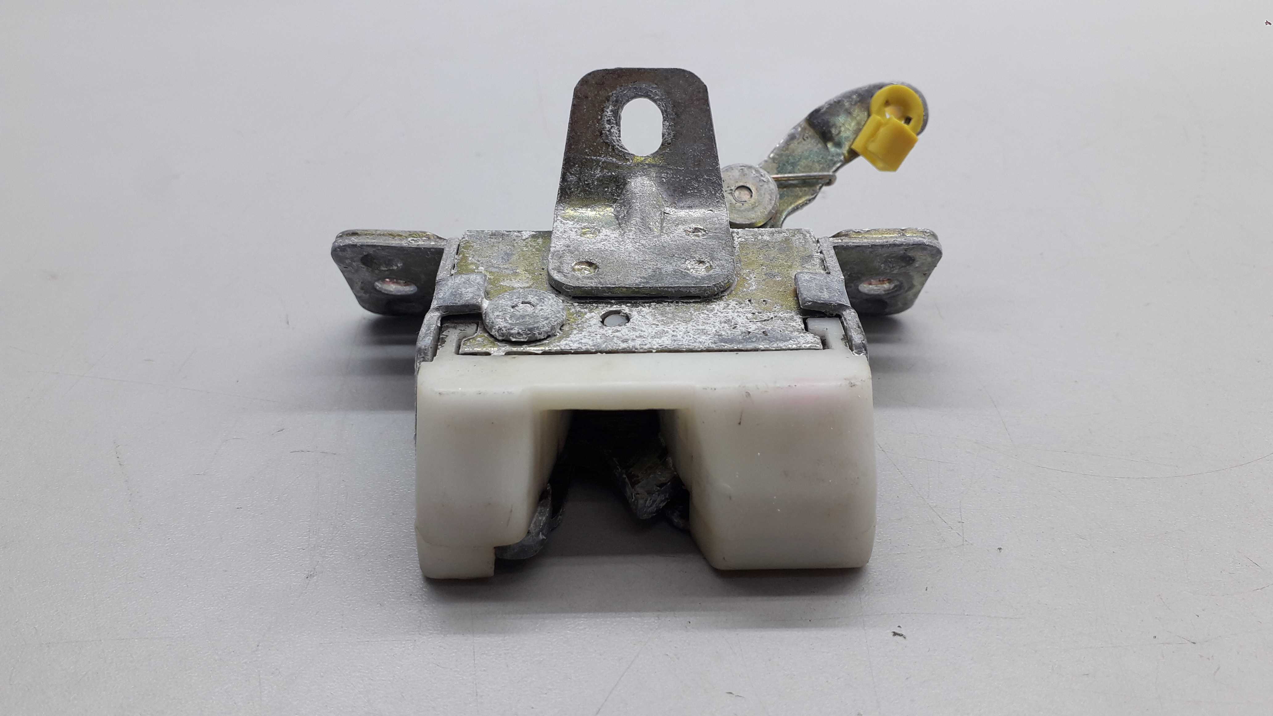 Fechadura Tampa Traseira Gm Corsa 1994/2001 2