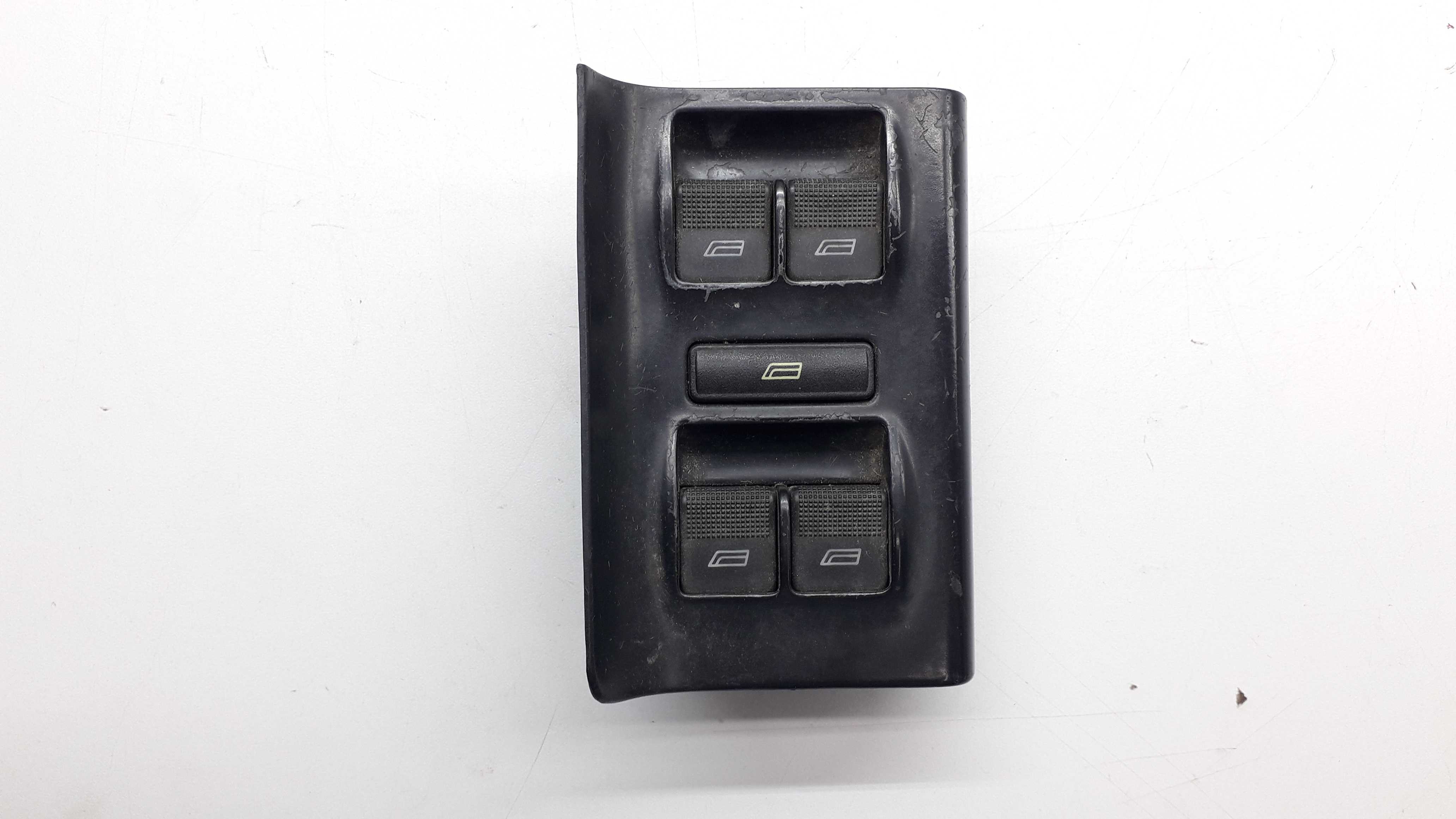 Botão Comando Vidro Elétrico Dianteiro Esquerdo Audi A4 99 1