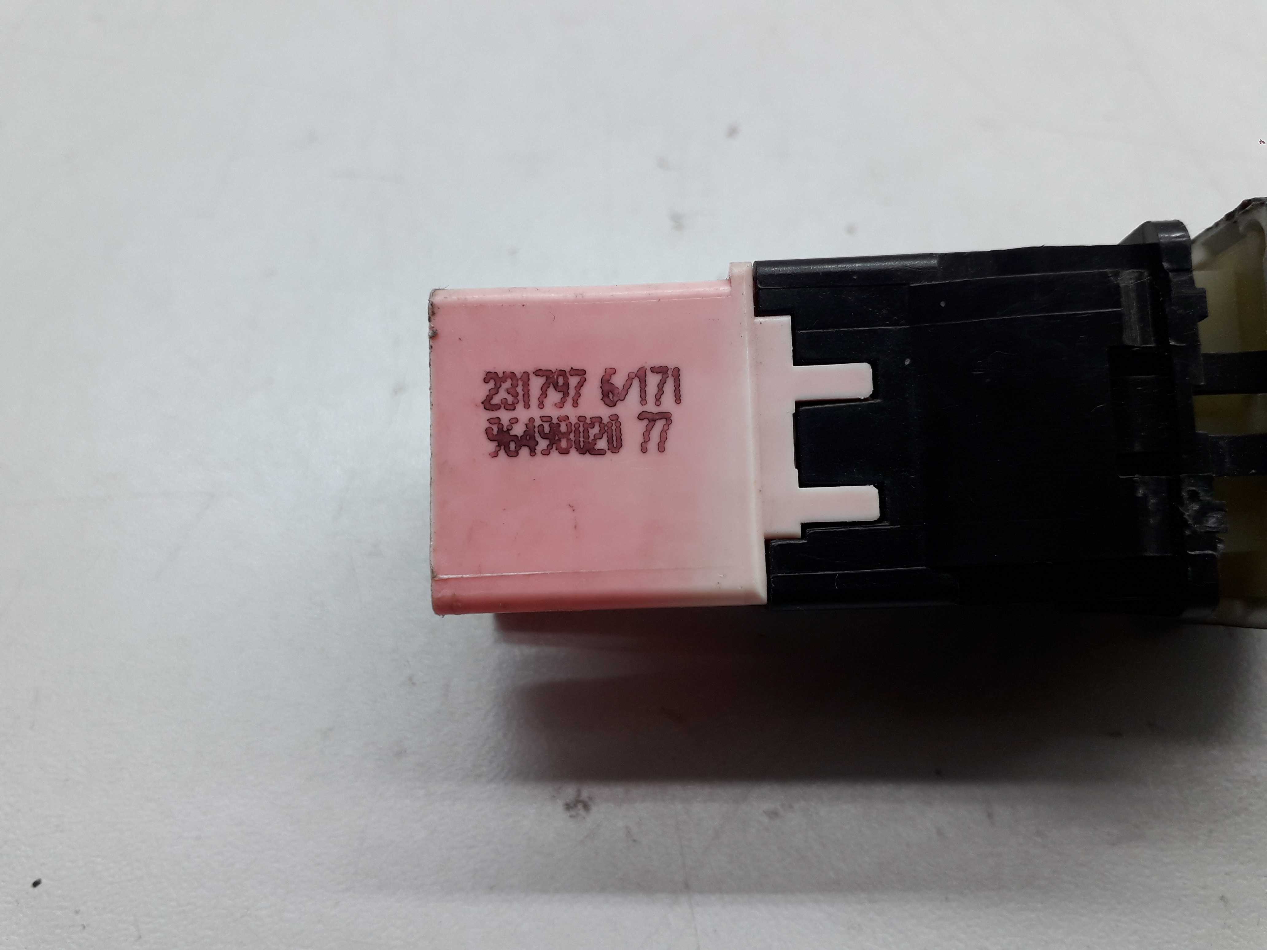 Botão Trava Vidro Elétrico Citroen Xsara Picasso 05/12 7