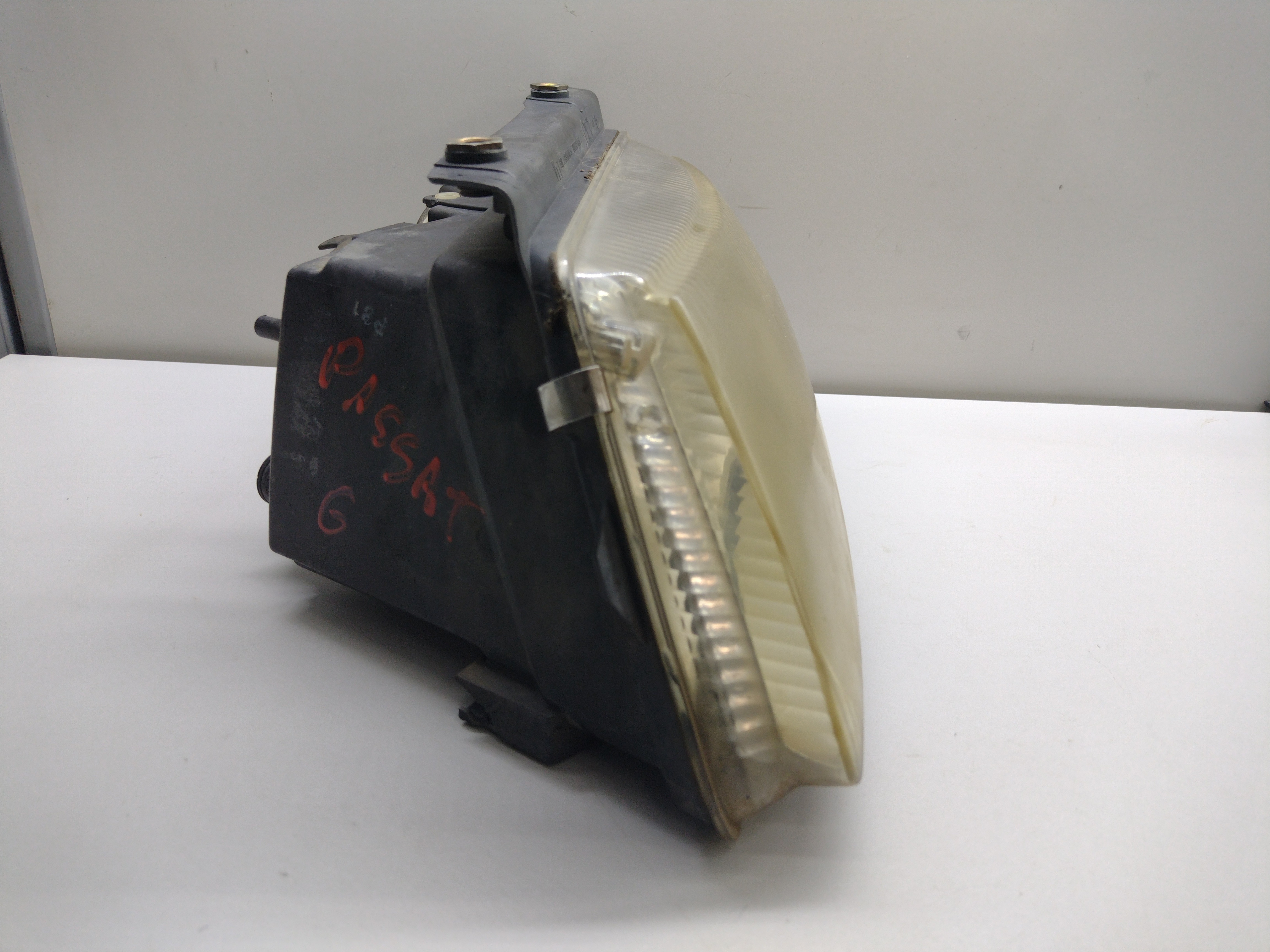 Farol Esquerdo Vw Passat 99 3
