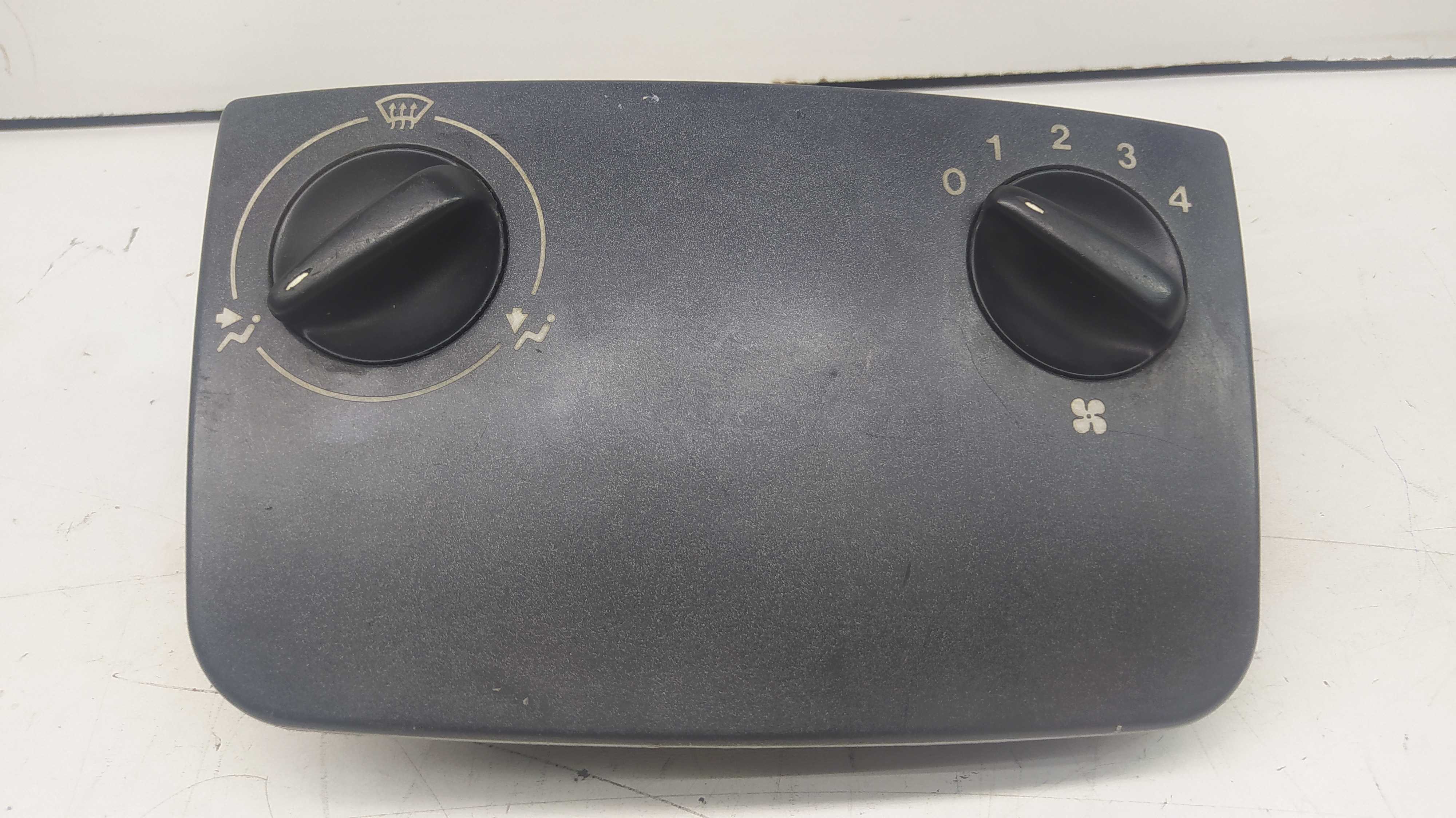 Comando De Ar Quente/frio Ford Fiesta 97 5
