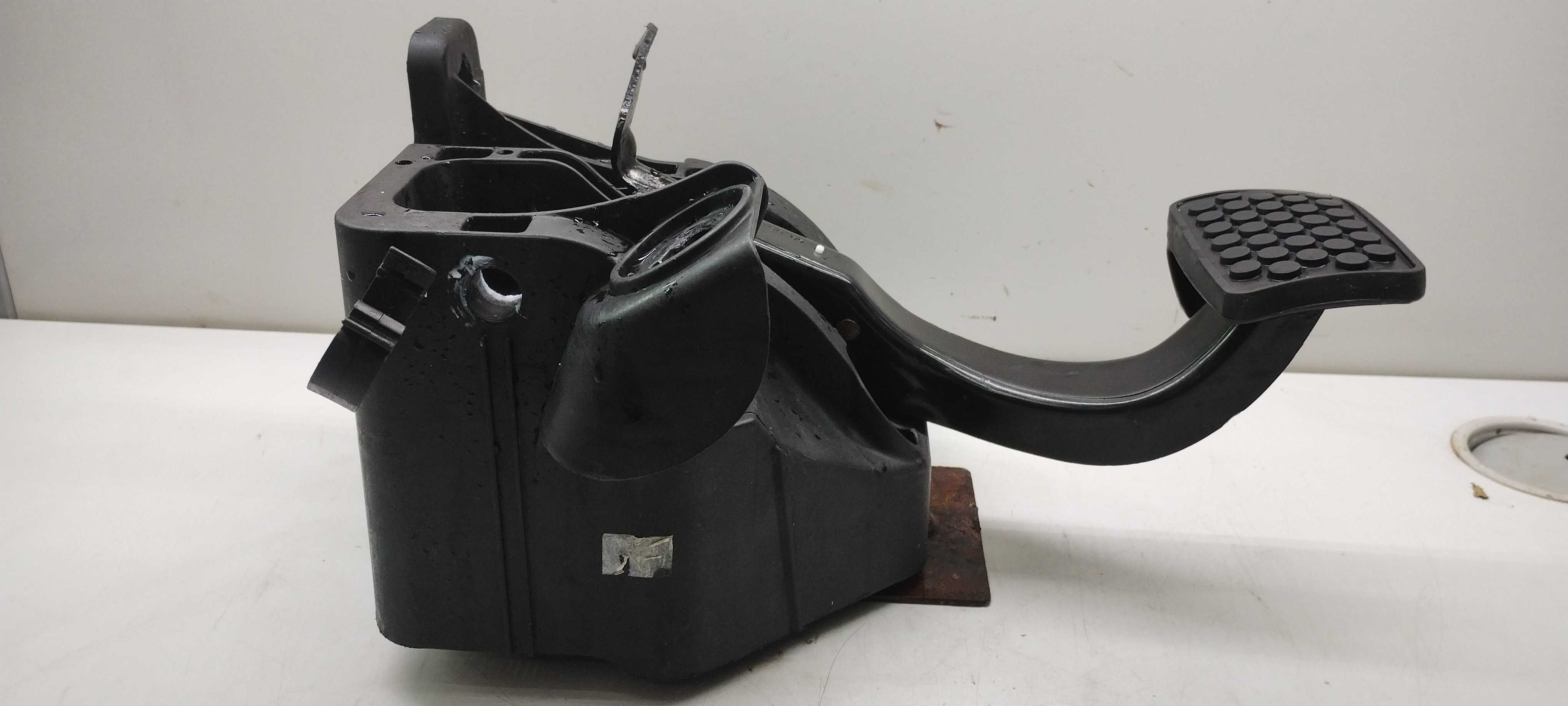 Suporte Pedal Com Freio Stilo 1.8 Gm 2008 2