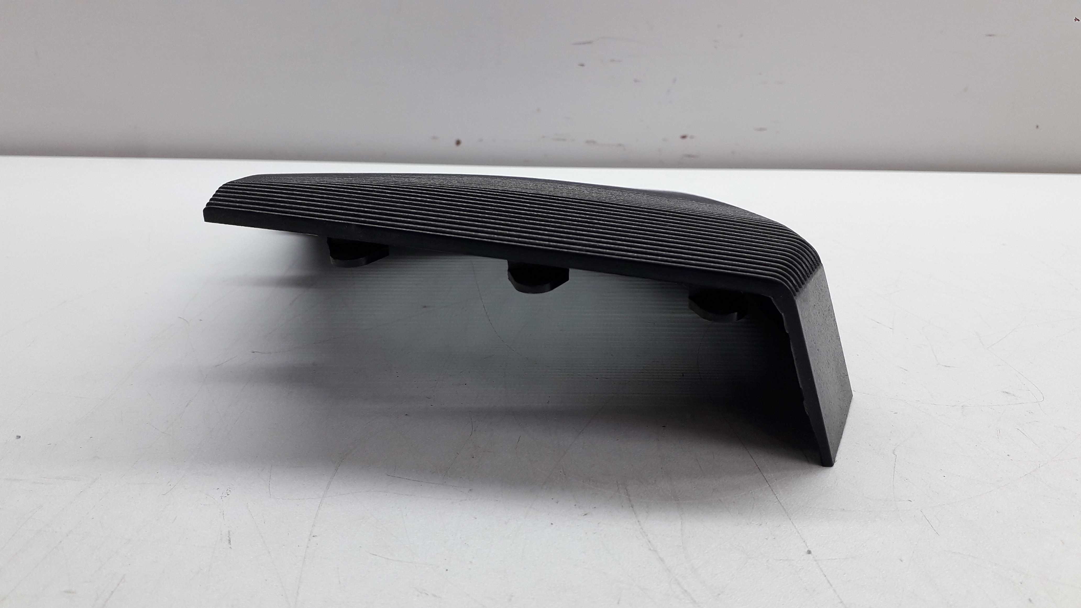 Tela Grade Auto Falante Traseira Esquerda Mercedes C280 96 4