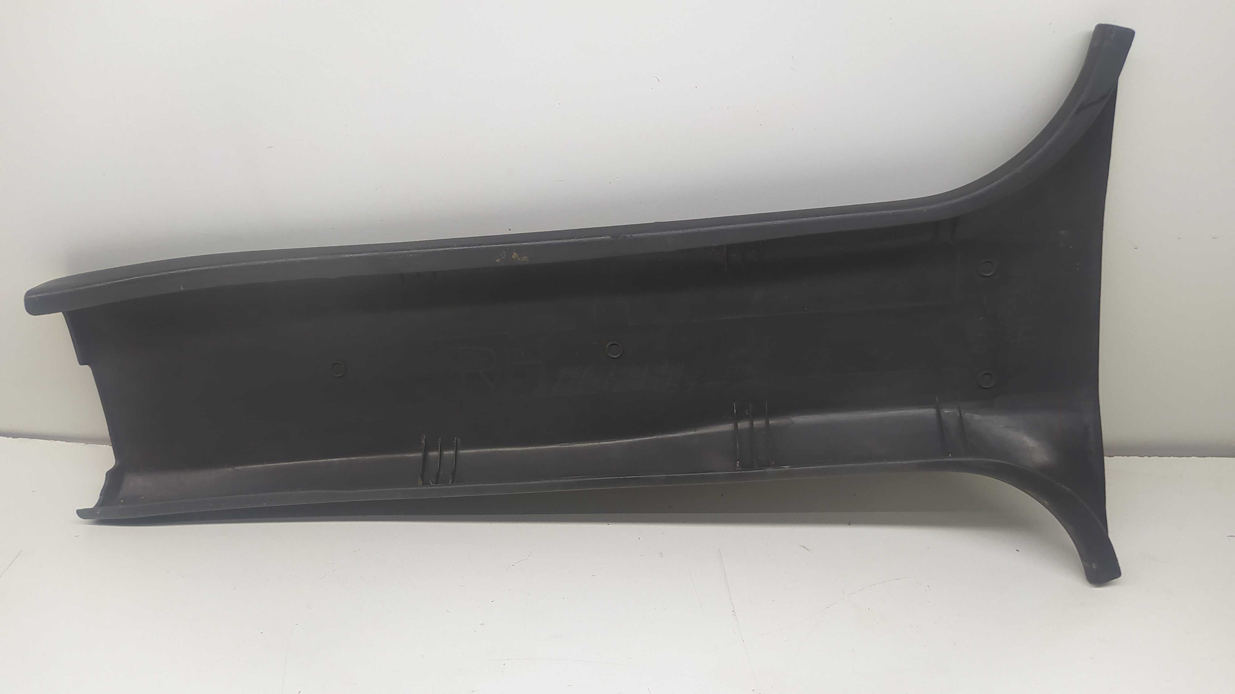 Moldura Inferior Coluna Central Ld Pajero Sport 2002 3