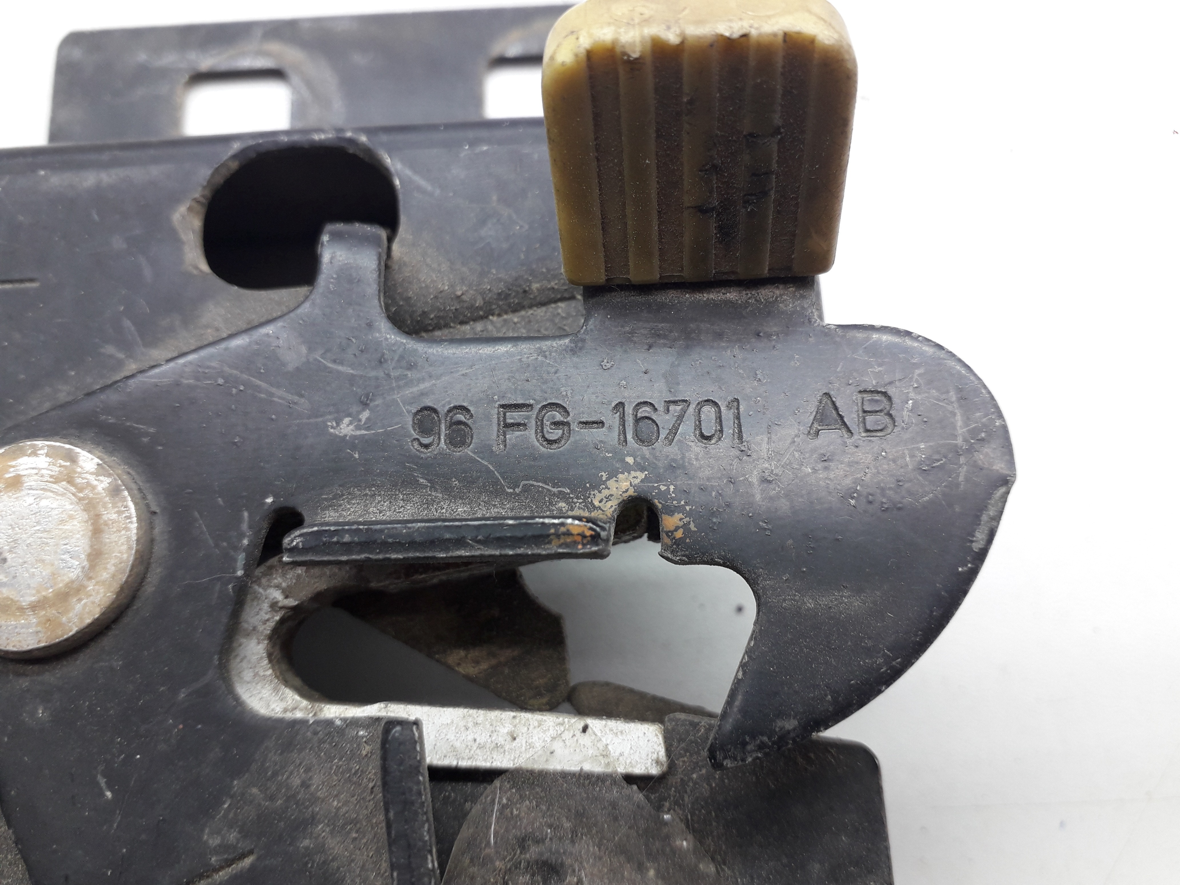 Fechadura Trava Capô Ford Fiesta 1998 7