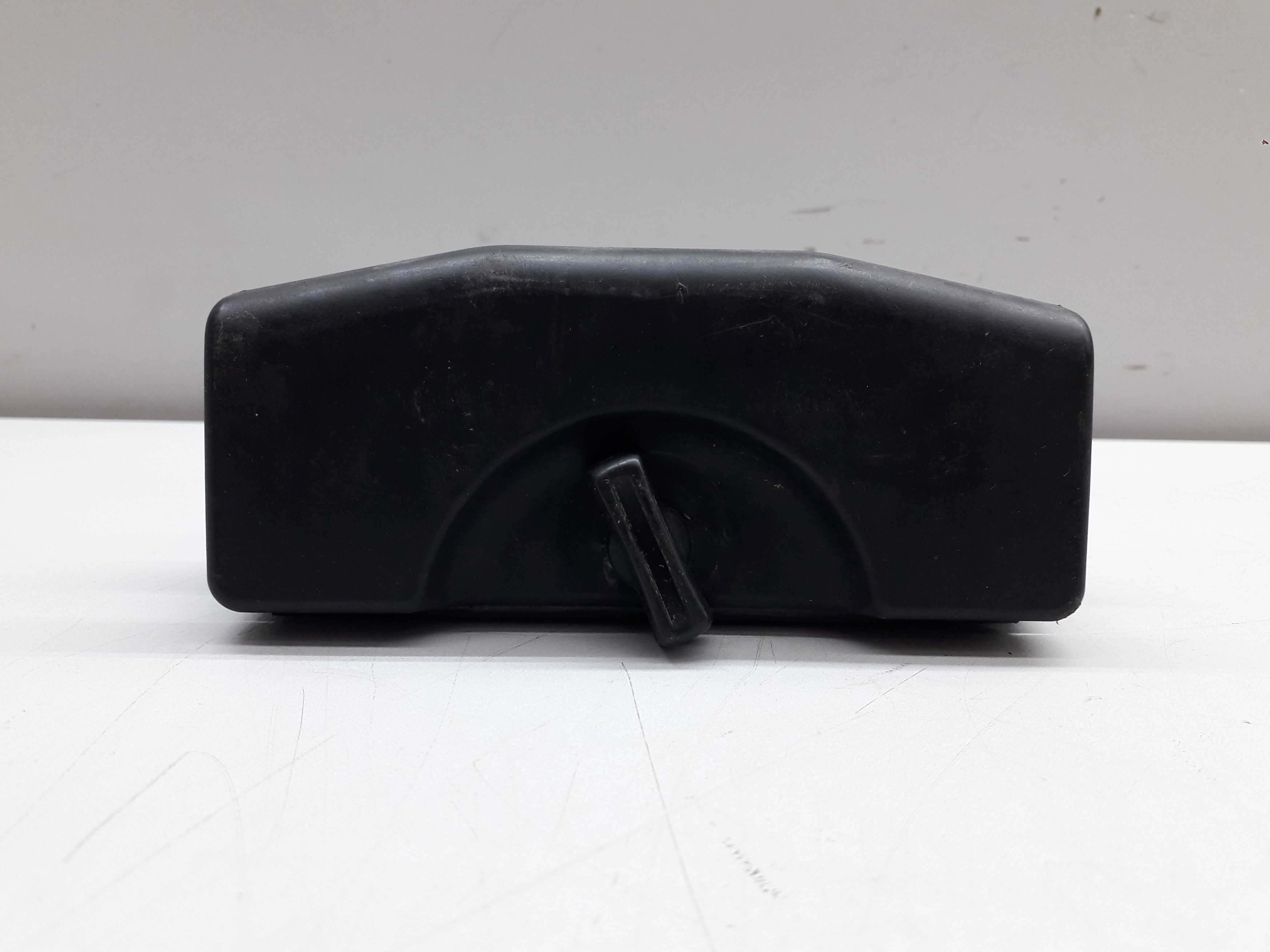 Suporte Fixação Triângulo Audi A4/vw Passat Alemão 1999