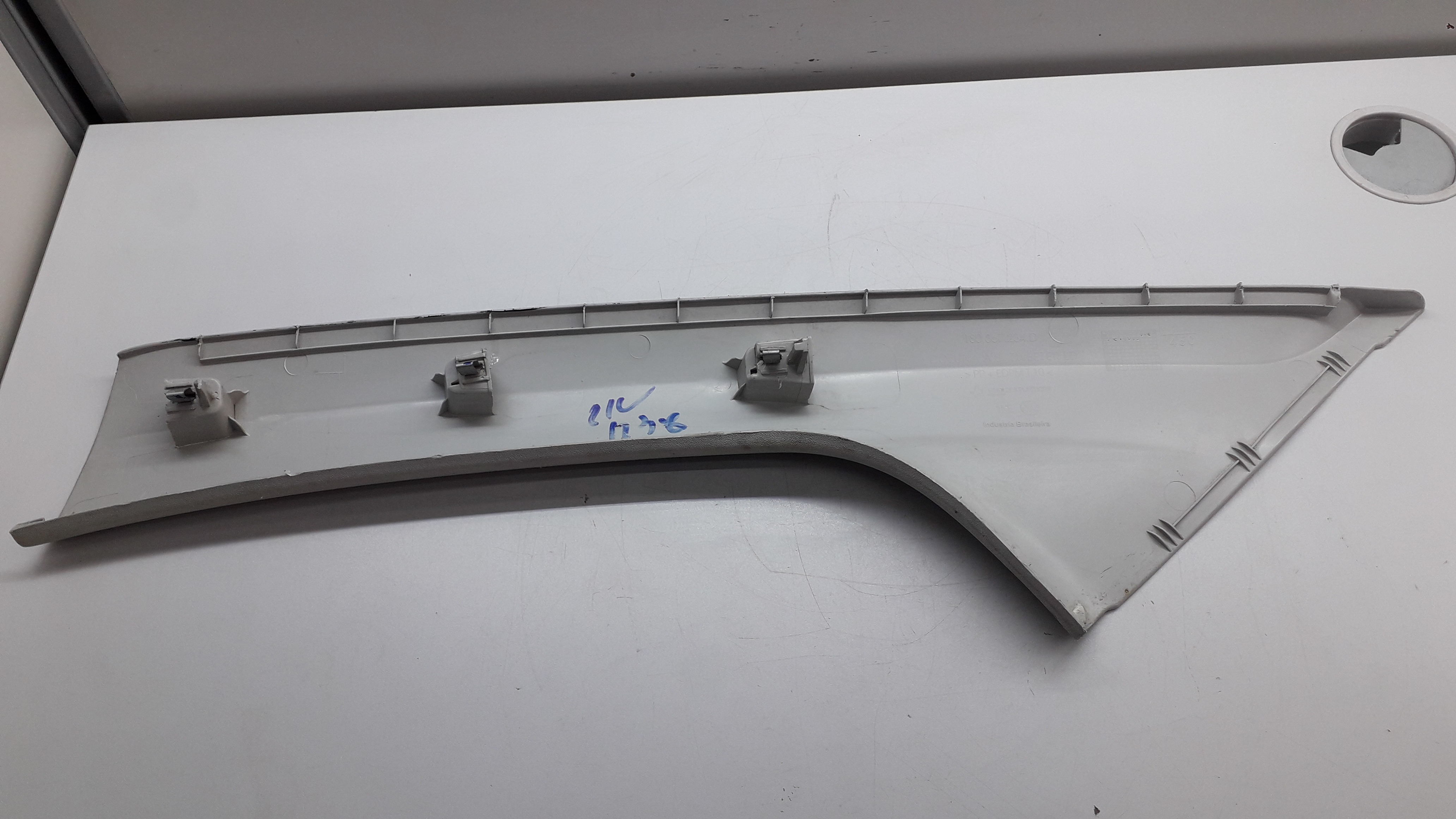 Acabamento Coluna Parabrisa Lado Direito Vw Up! 2017 5