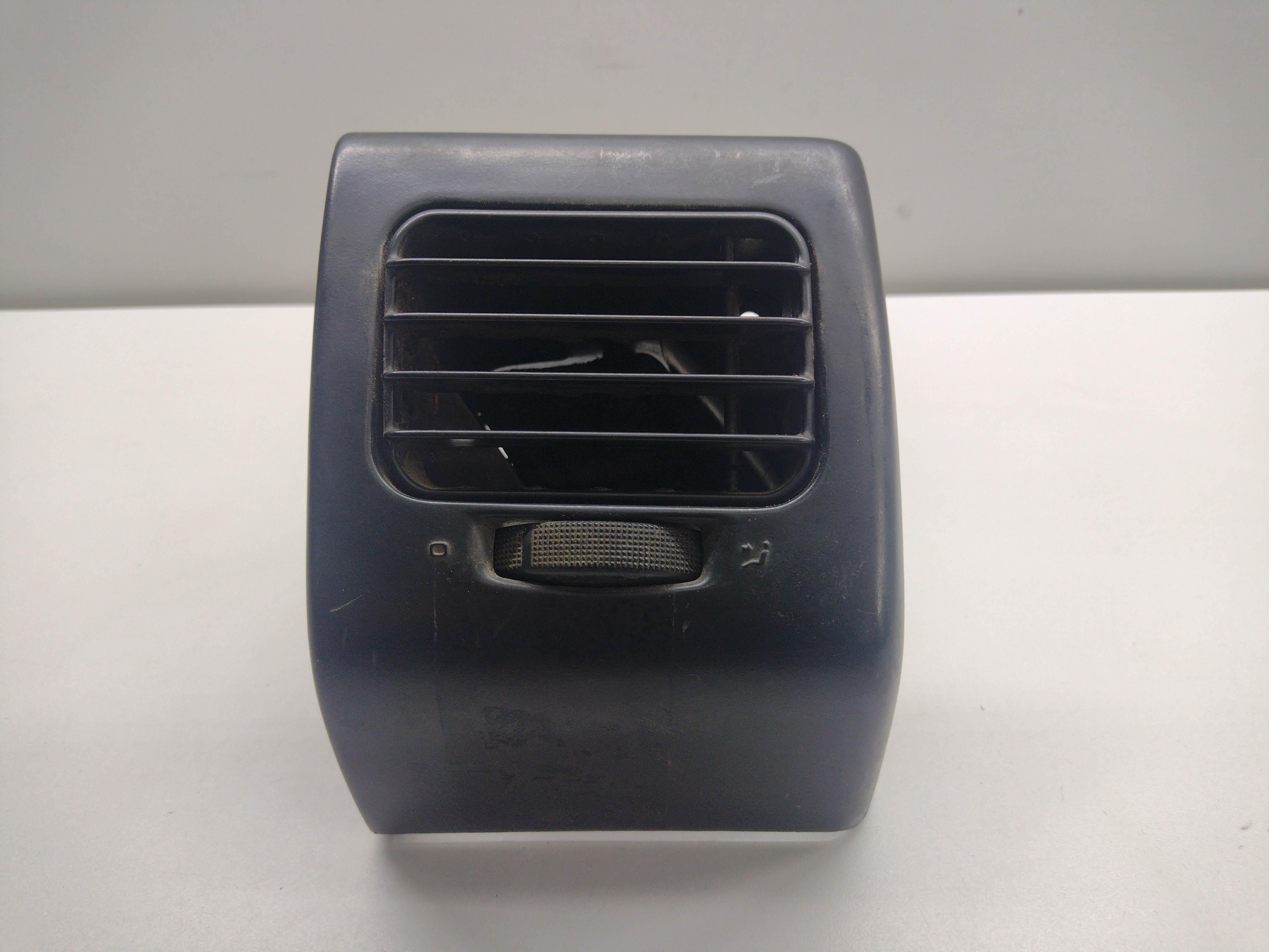 Difusor De Ar Lateral Direito Volkswagen Golf 1995 1
