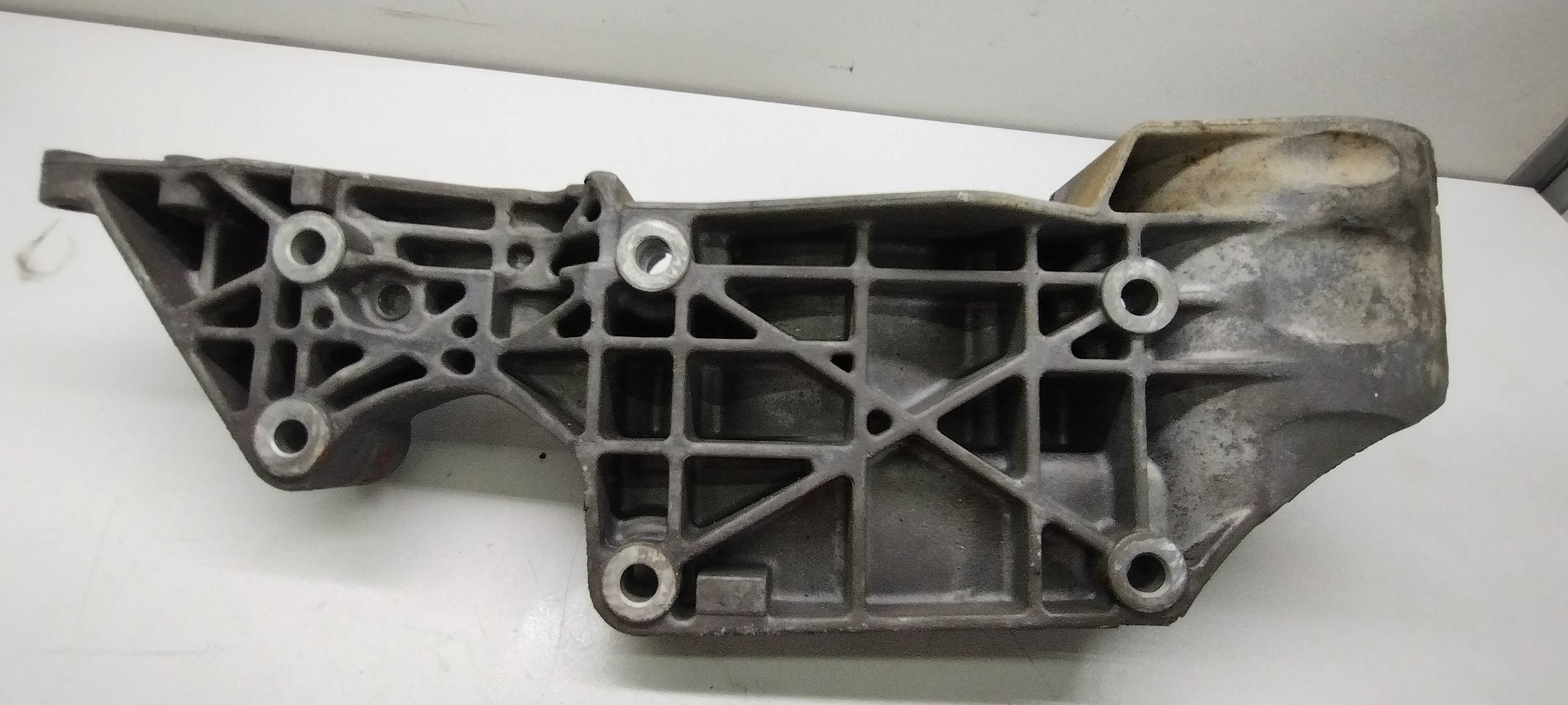 Suporte Bomba Alternador Compressor Audi A3 2009 1