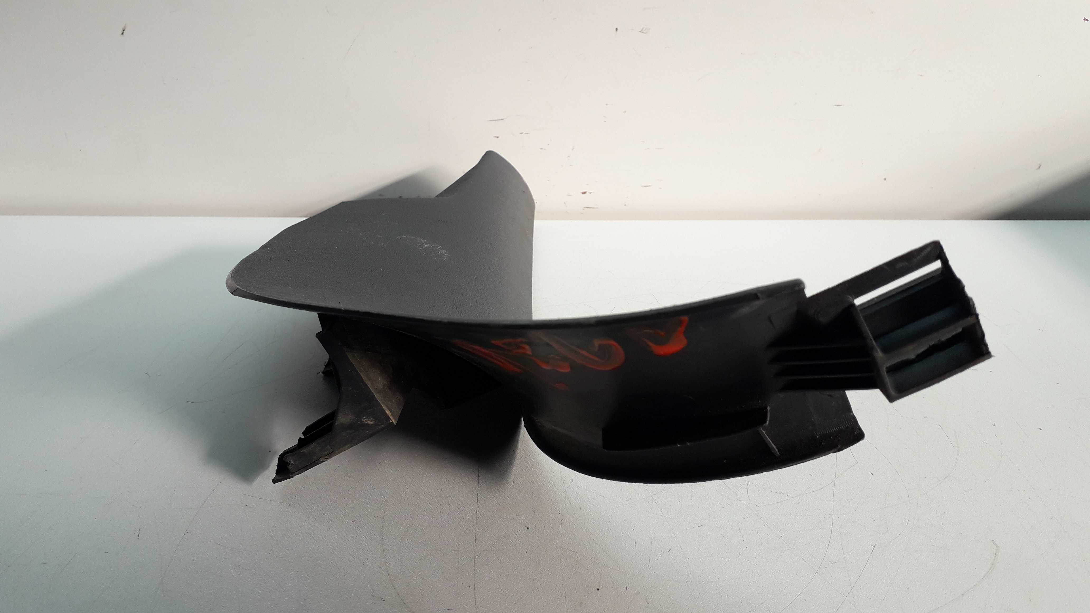Moldura Pé Coluna Dianteira Direita Renault Megane 07/12 Preta 4