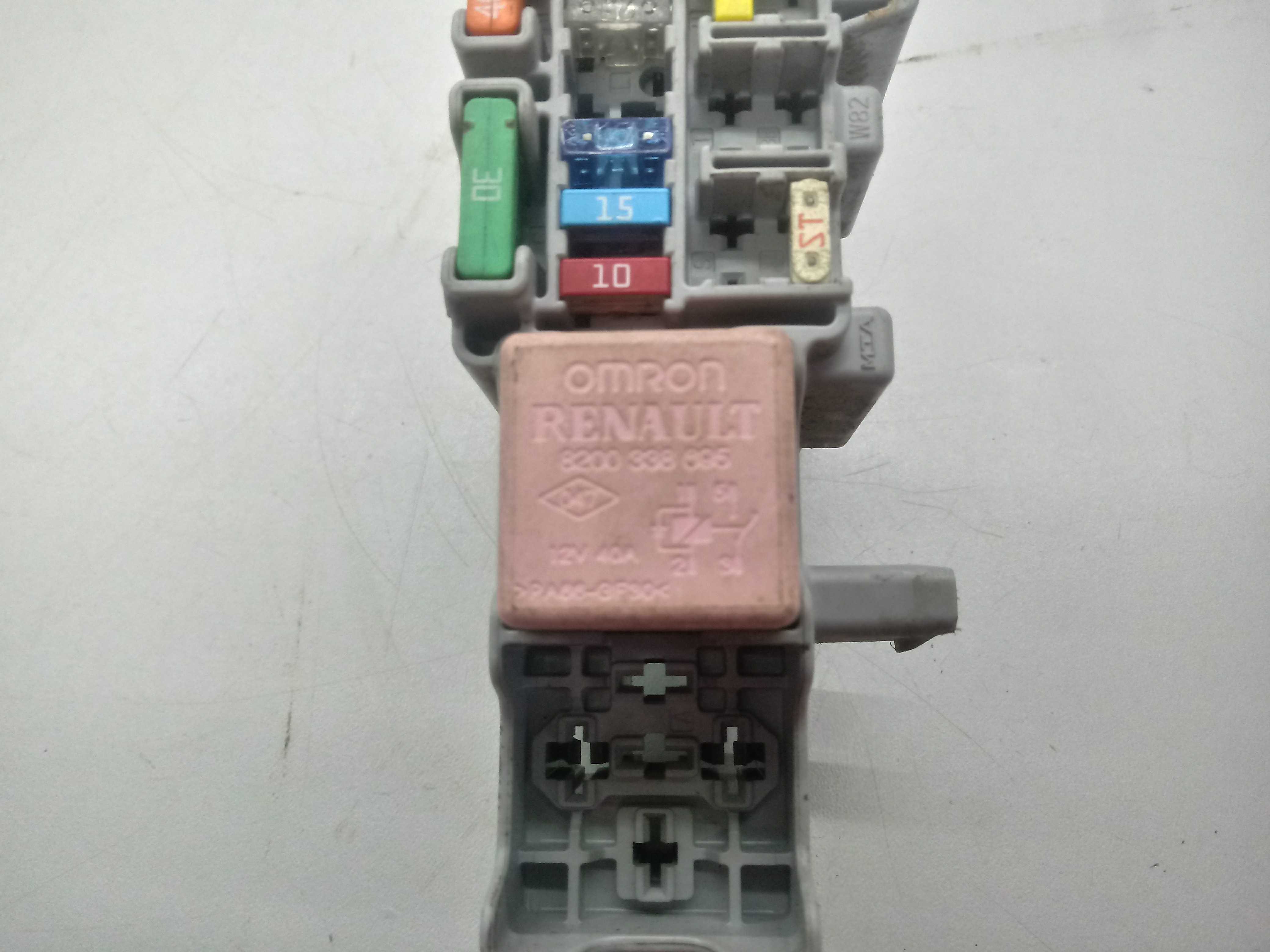 Caixa Fusivel Relé Renault Megane 2008/2012 5