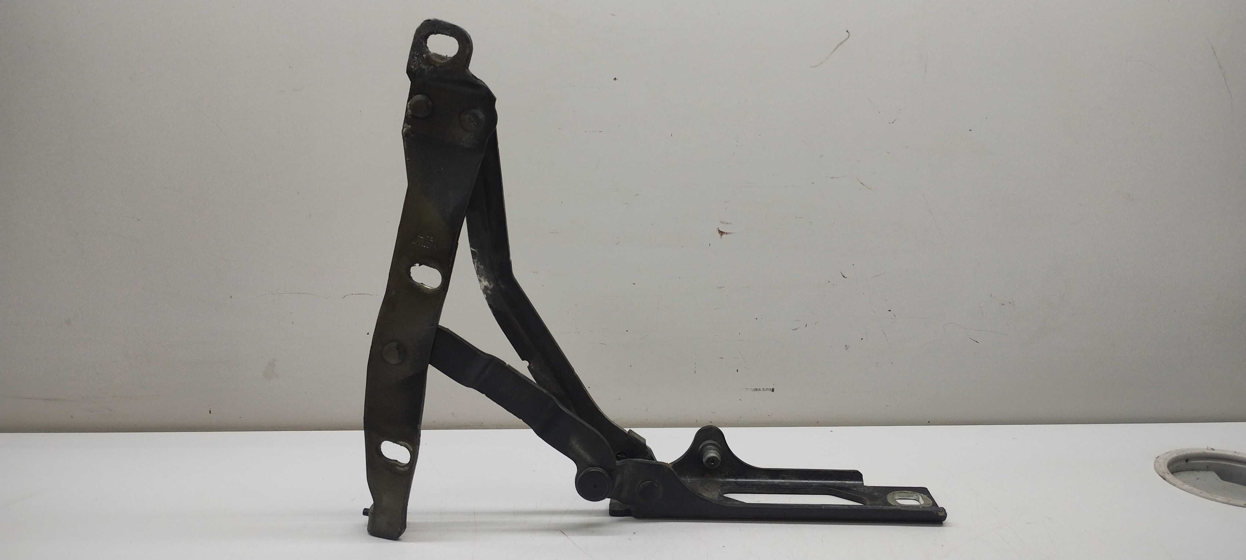 Dobradiça Porta Malas Traseiro Chevrolet Vectra 2006