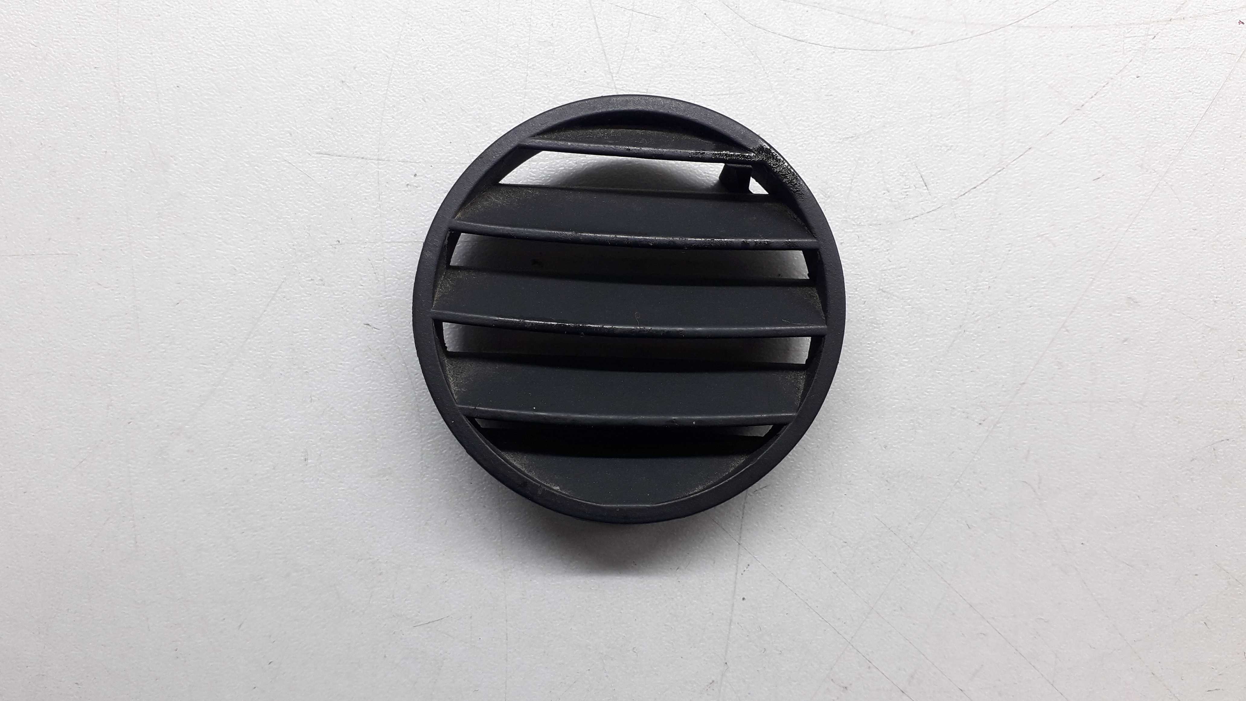Tela Grade Difusor Ar Superior Esquerdo Audi A3 1