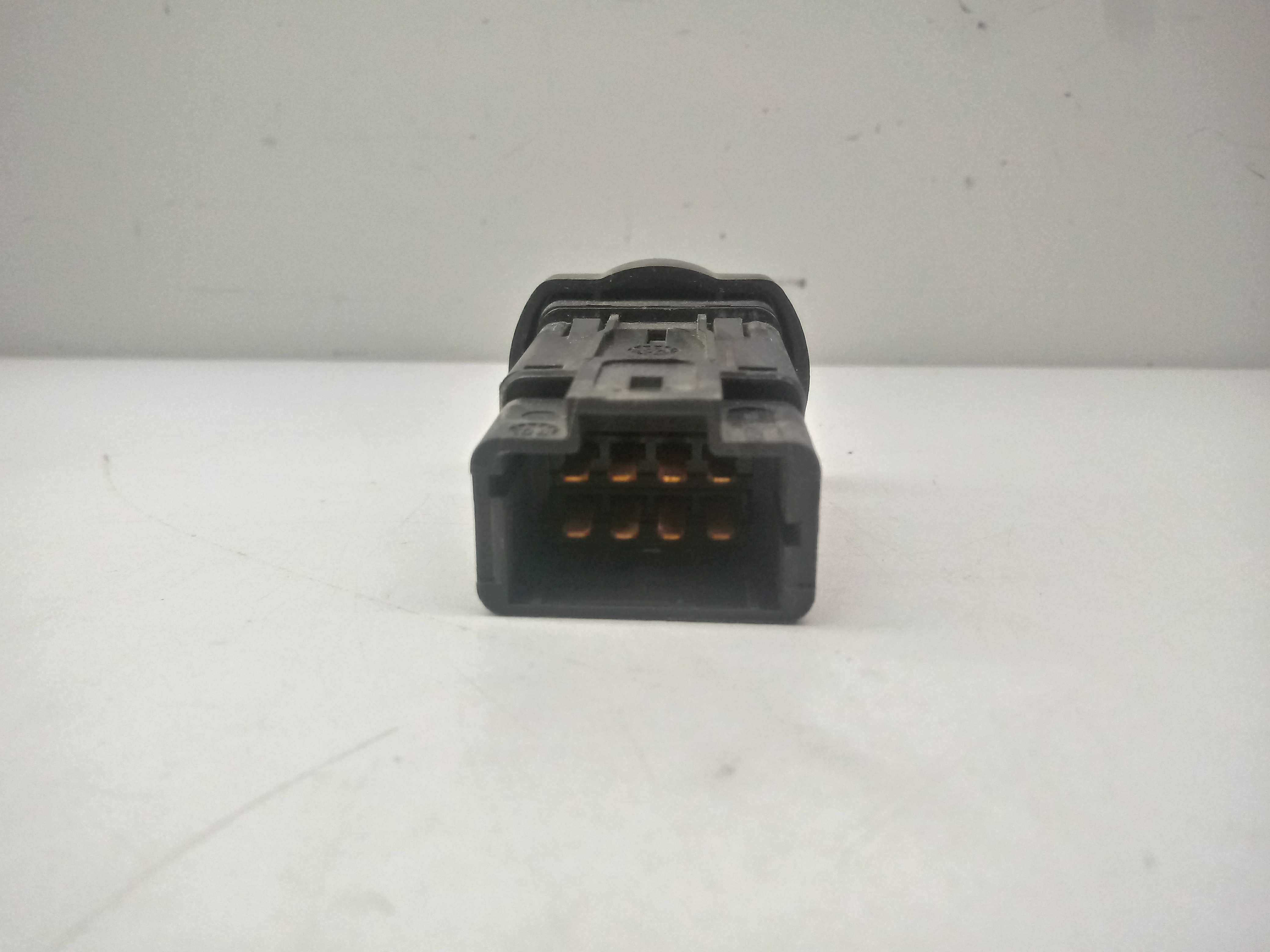 Botao Pisca Alerta Renault Logan Sandero 08/14 Preto/vermelho 3