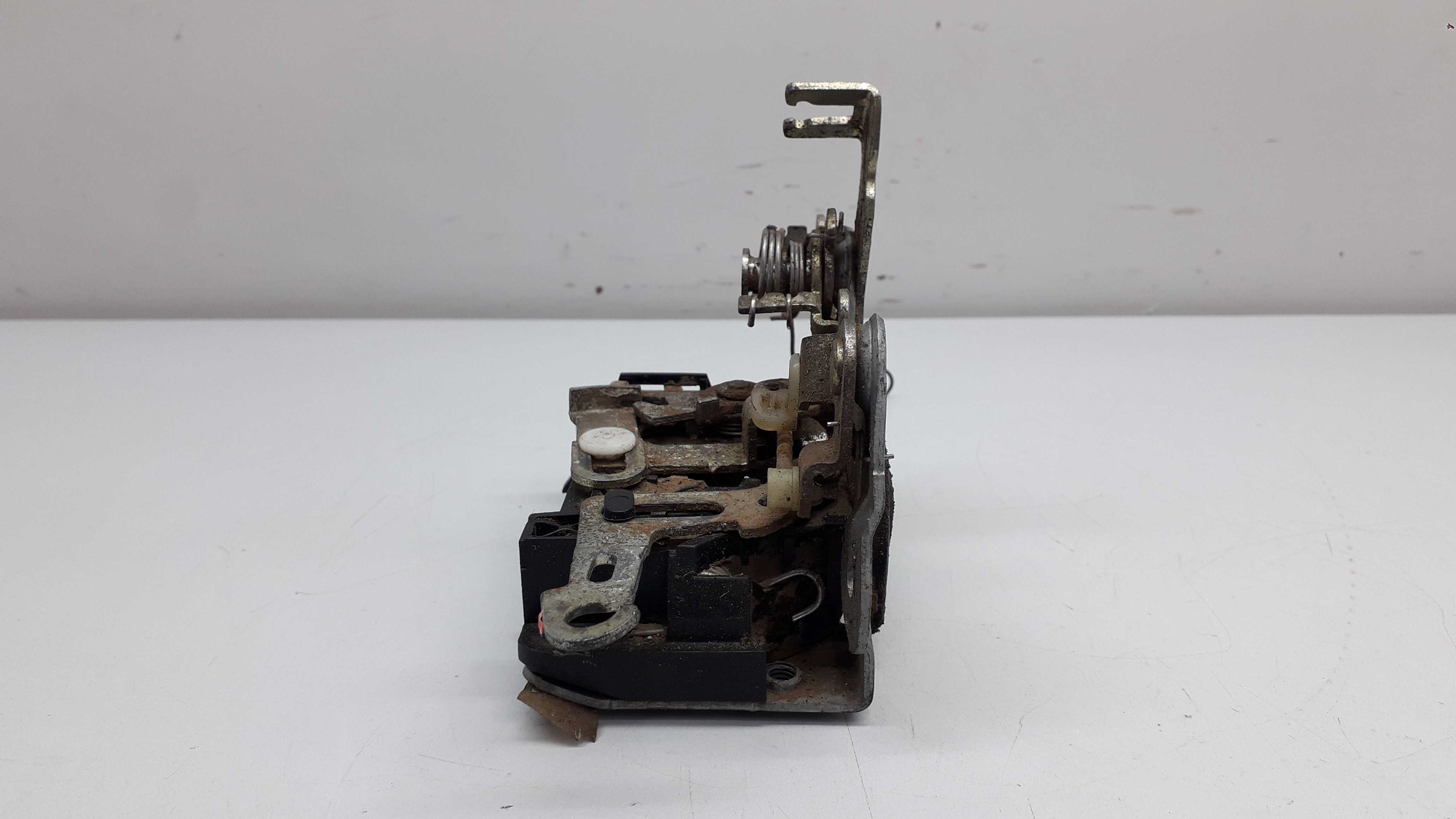 Fechadura Porta Traseira Esquerda Vw Fox 2005 2011 2