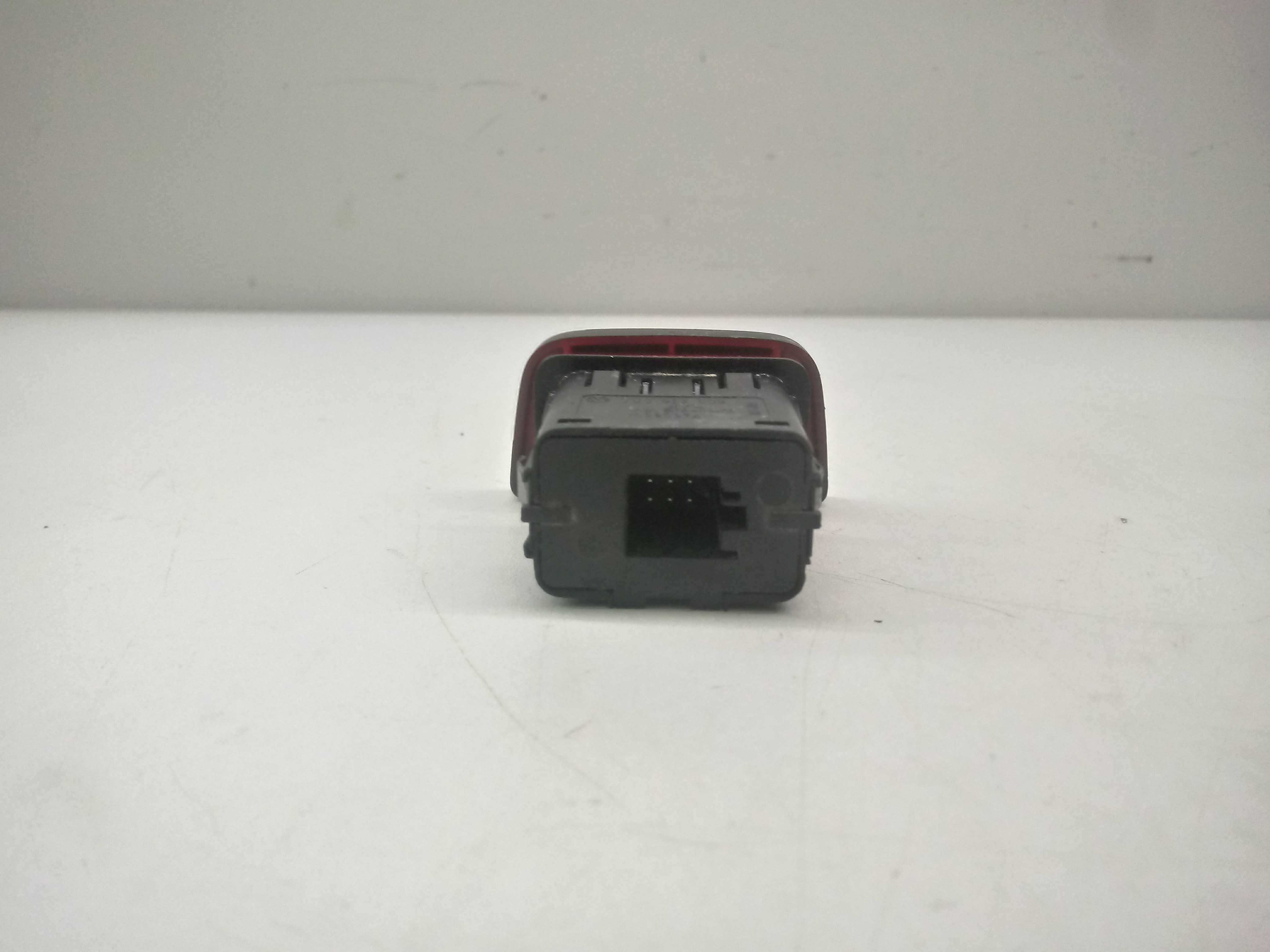 Botao Pisca Alerta Gol Voyage Saveiro G7 Preto 3