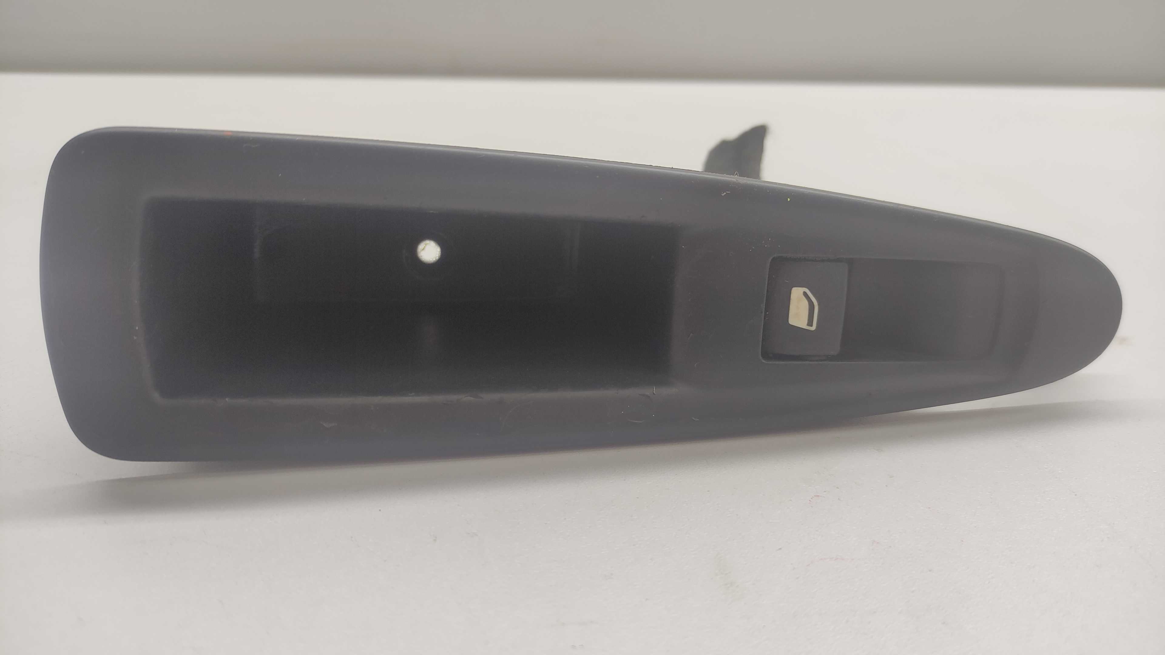 Moldura Comando Vidro Elétrico C/ Botão C4 Hatch 2011 T/e 1