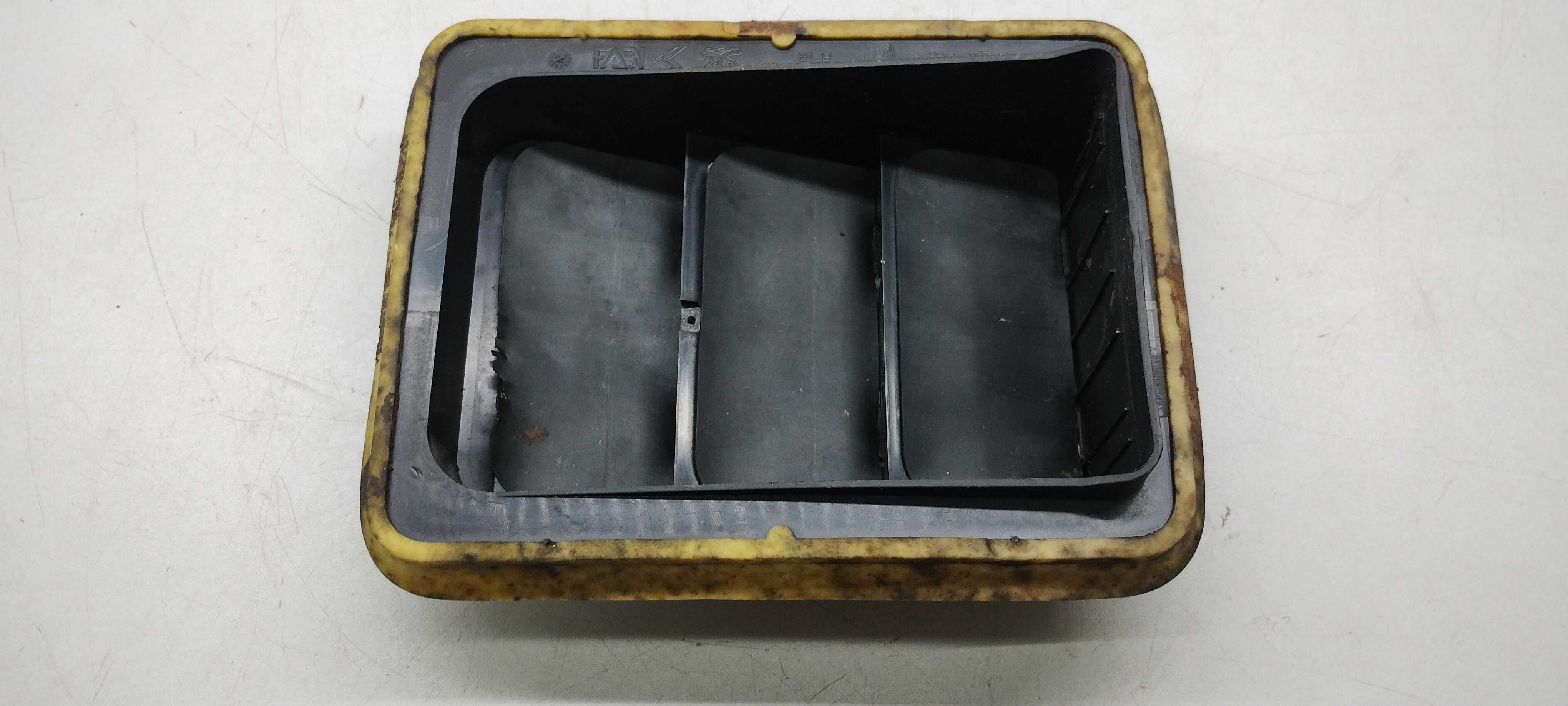 Difusor De Ar Painel Traseiro Peugeot 307 Sedan 2008 1