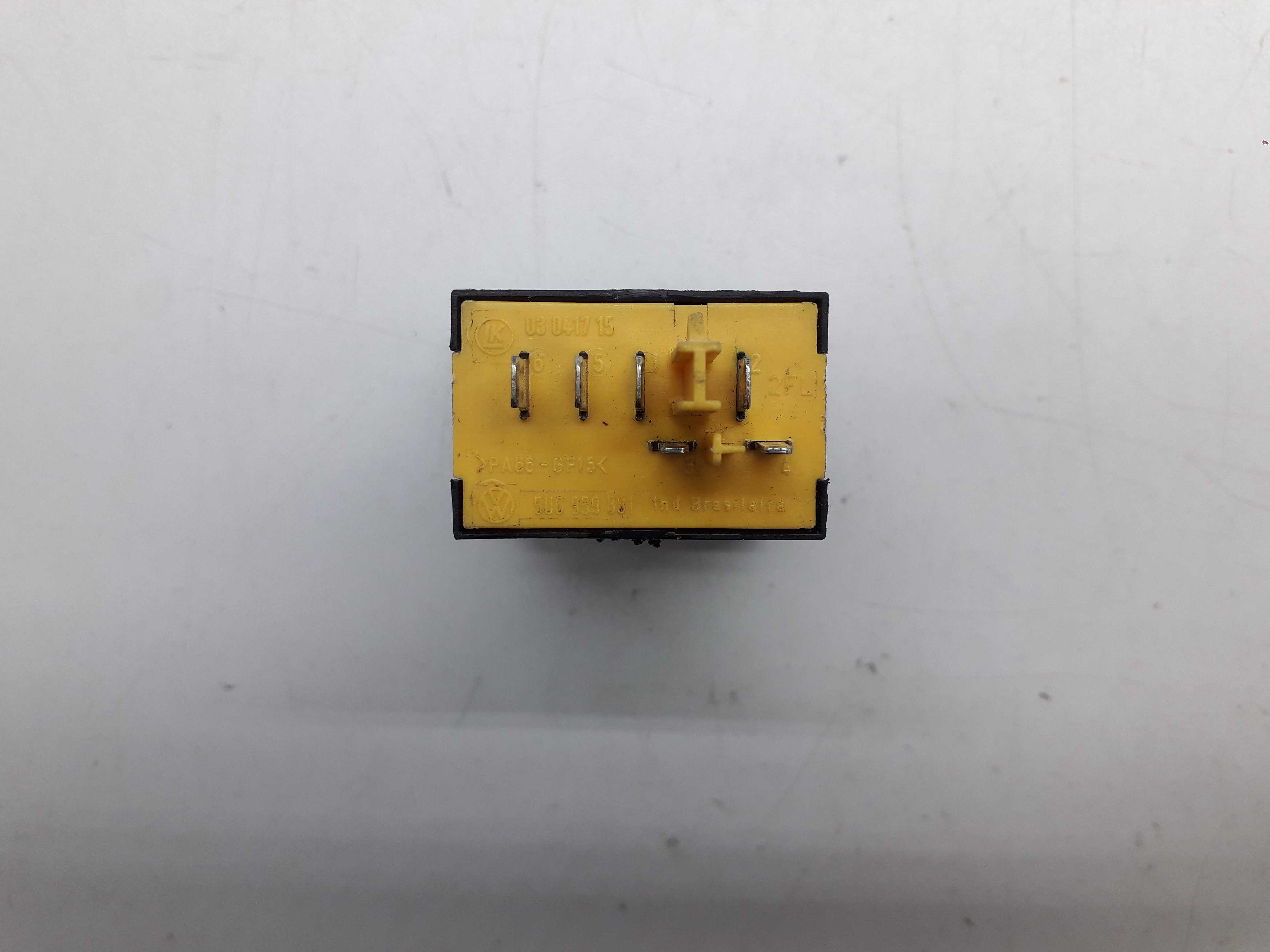 Botão Abertura Porta Malas Vw Gol Fox G5 6