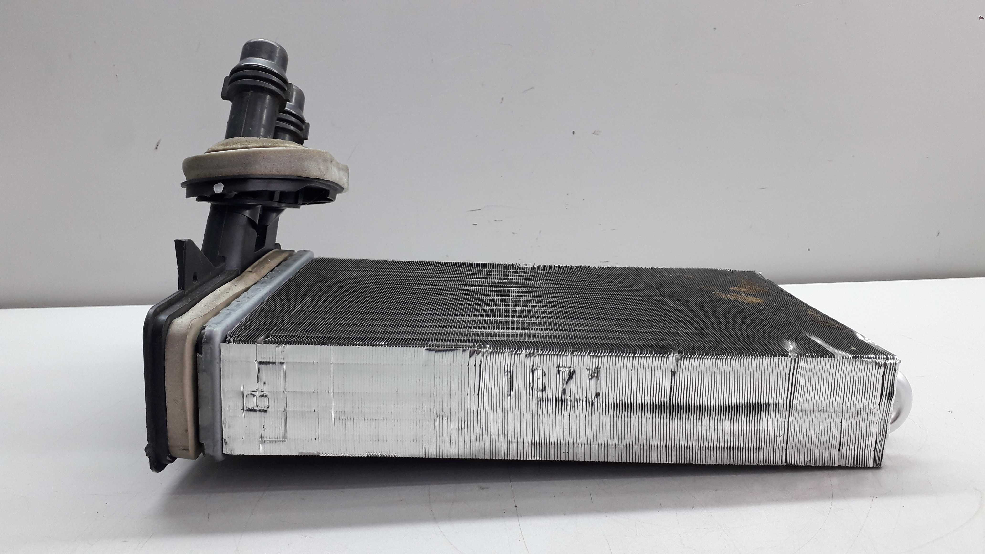 Radiador Caixa Ar Quente Vw Golf 1999/2005 2