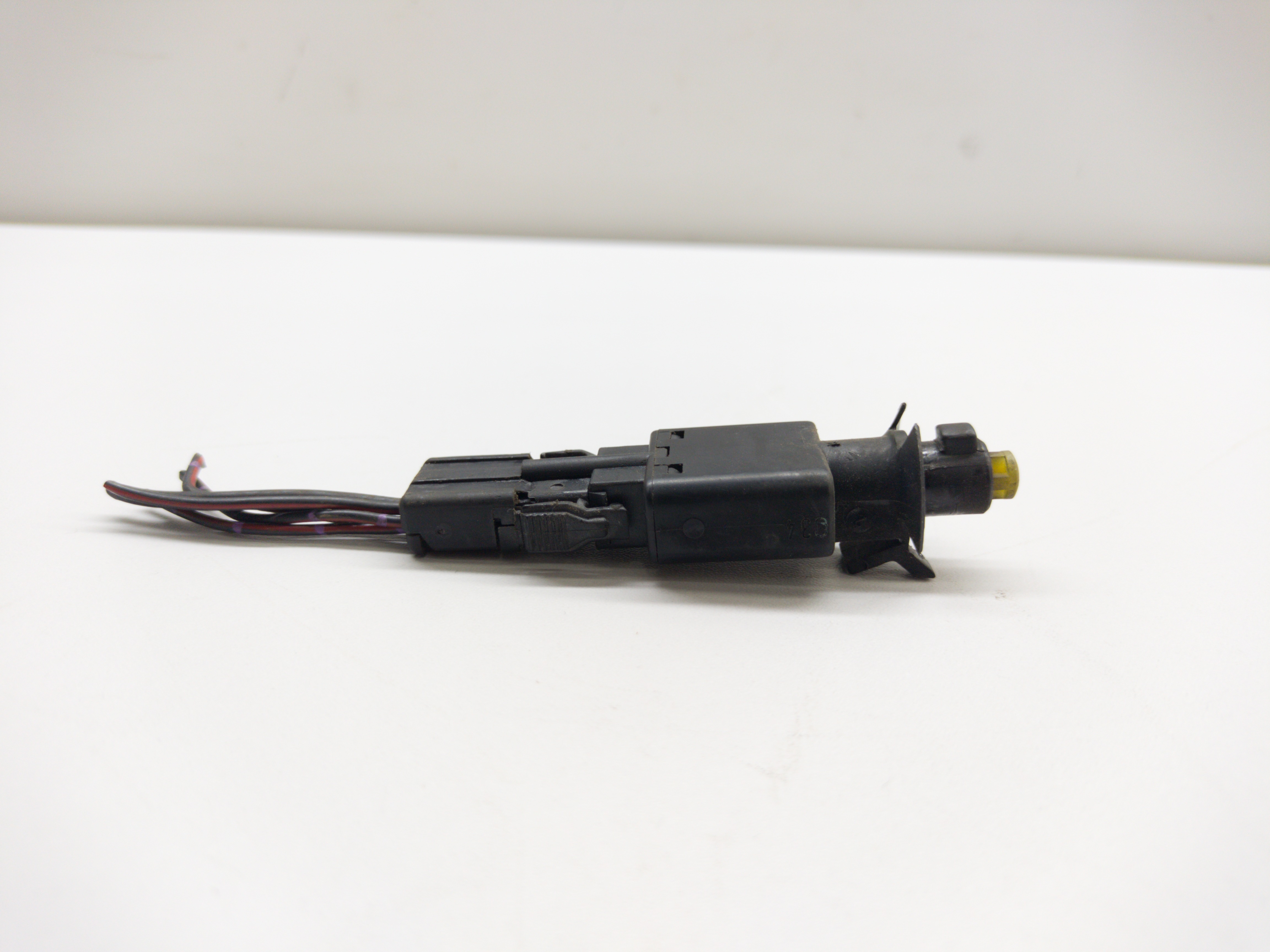 Interruptor Luz De Freio Mercedes C280 2