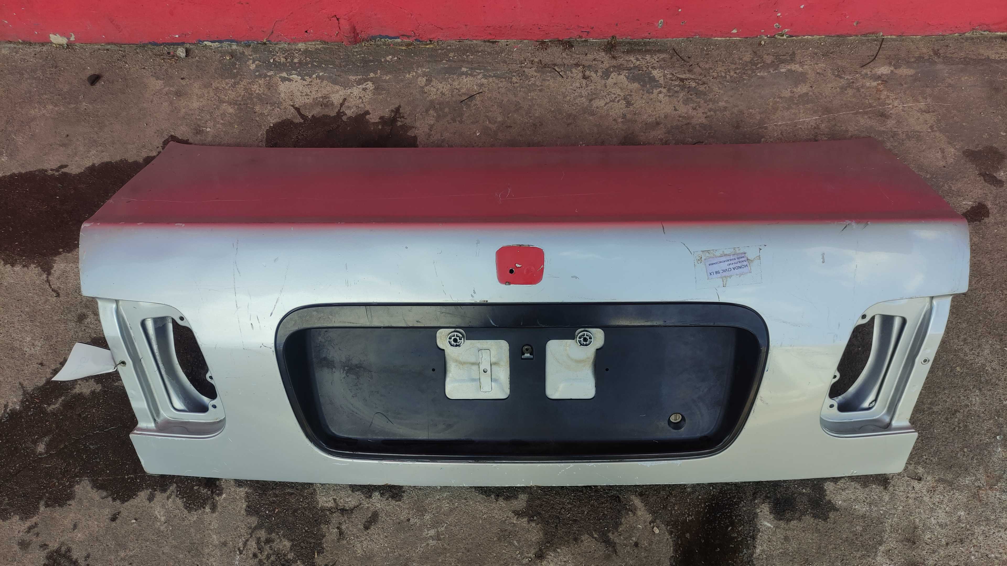 Tampa Traseira Porta-malas Honda Civic 98/00 Prata