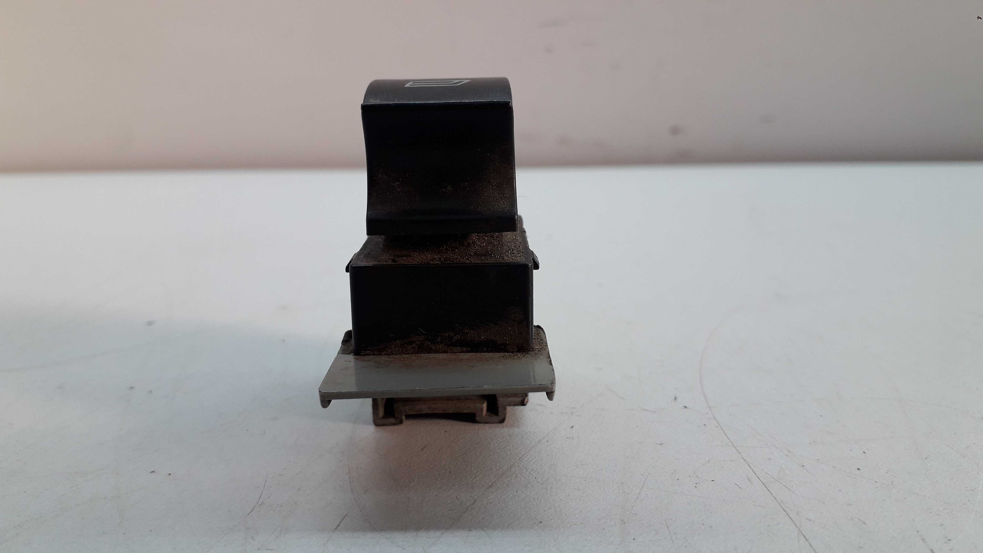 Botão Interruptor Vidro Elétrico Traseiro Esquerdo Audi A3 4
