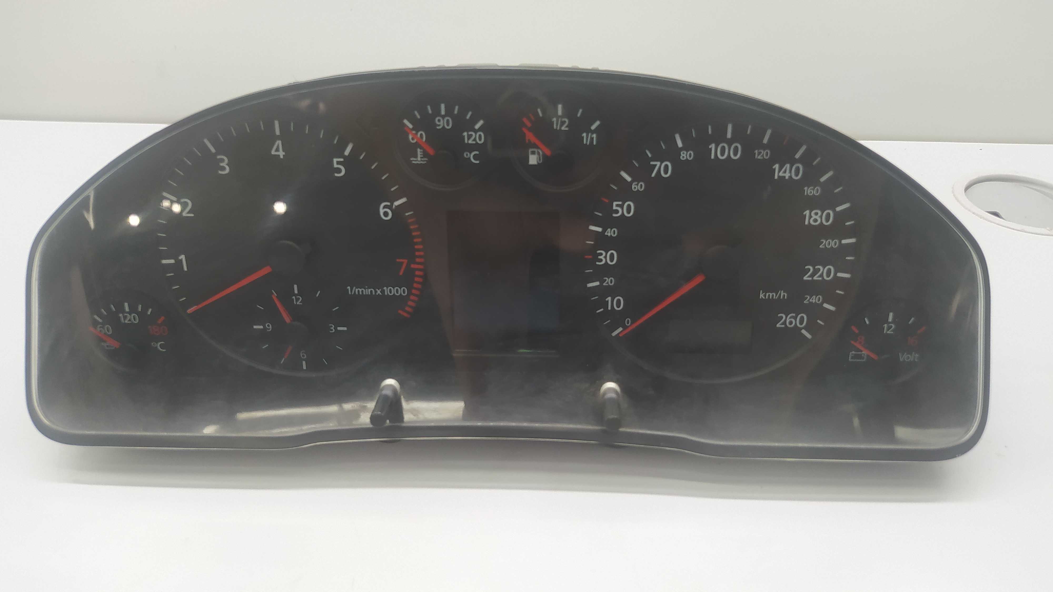 Painel De Instrumentos Audi A3 Vdo 1.8 Ref: 88311264 1