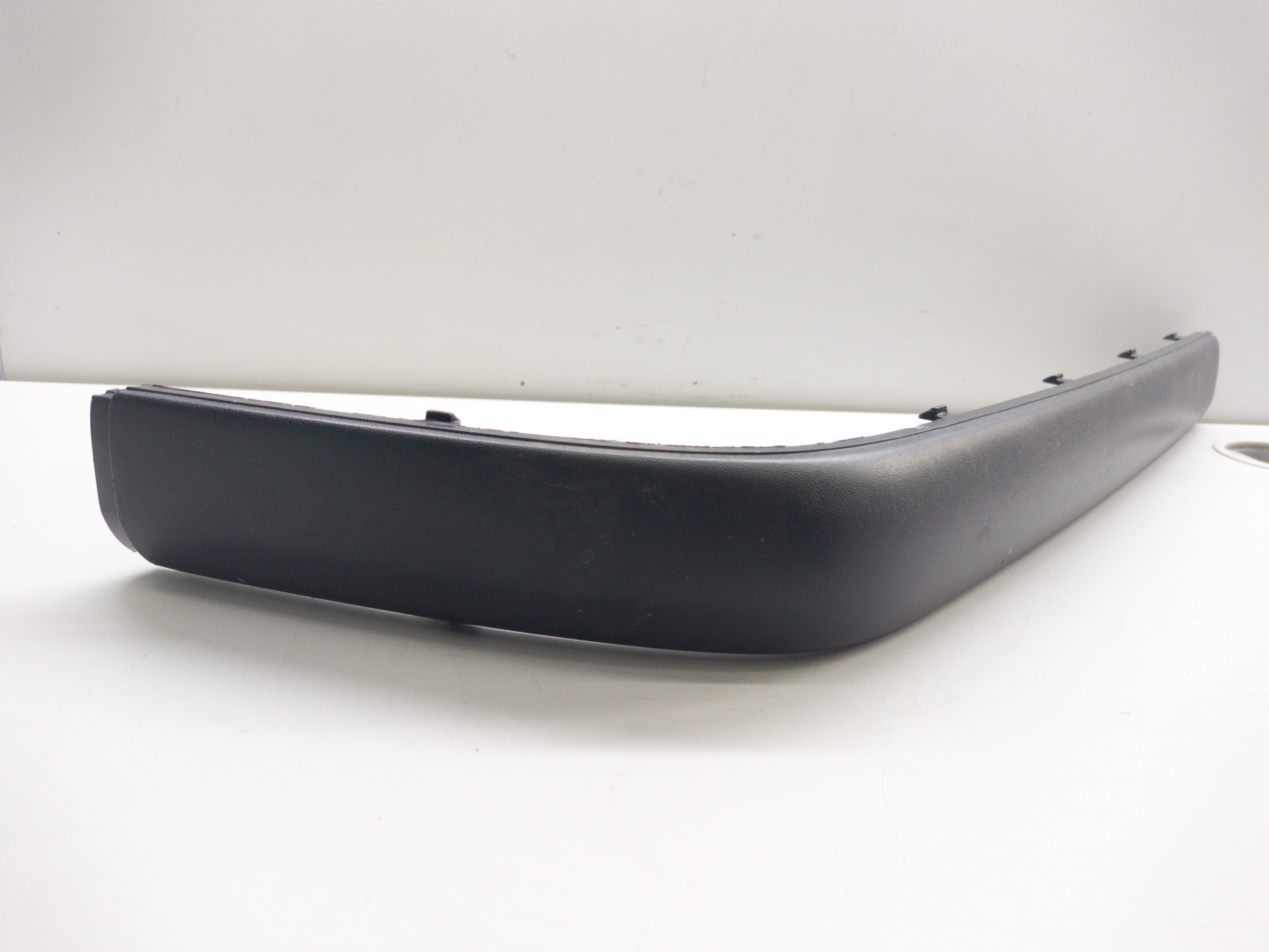 Moldura Para-choque Traseiro Esquerdo Vw Passat 97/00 Rmd 2