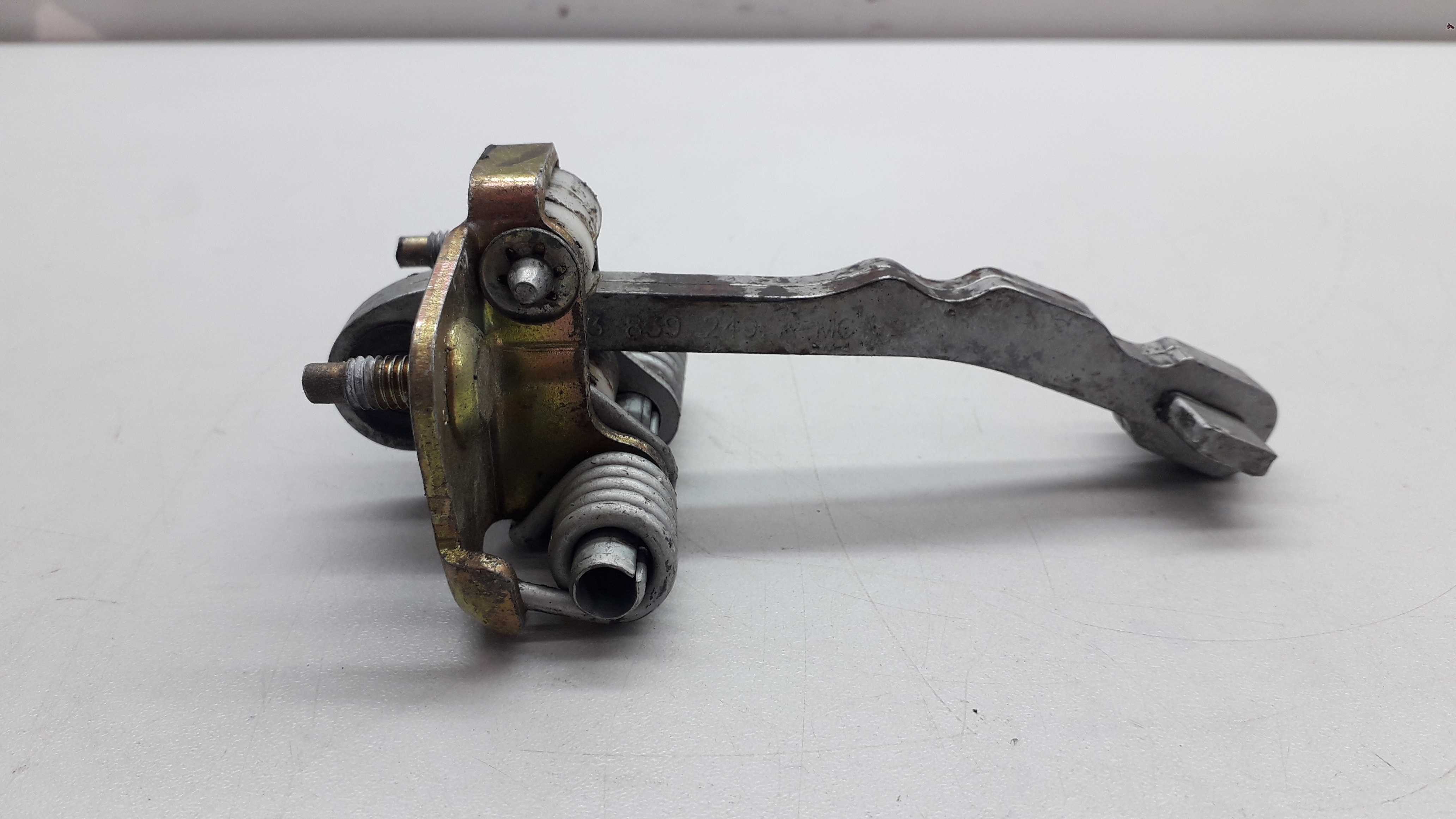 Limitador Porta Traseira Direita Vw Gol G2 G3 G4 5