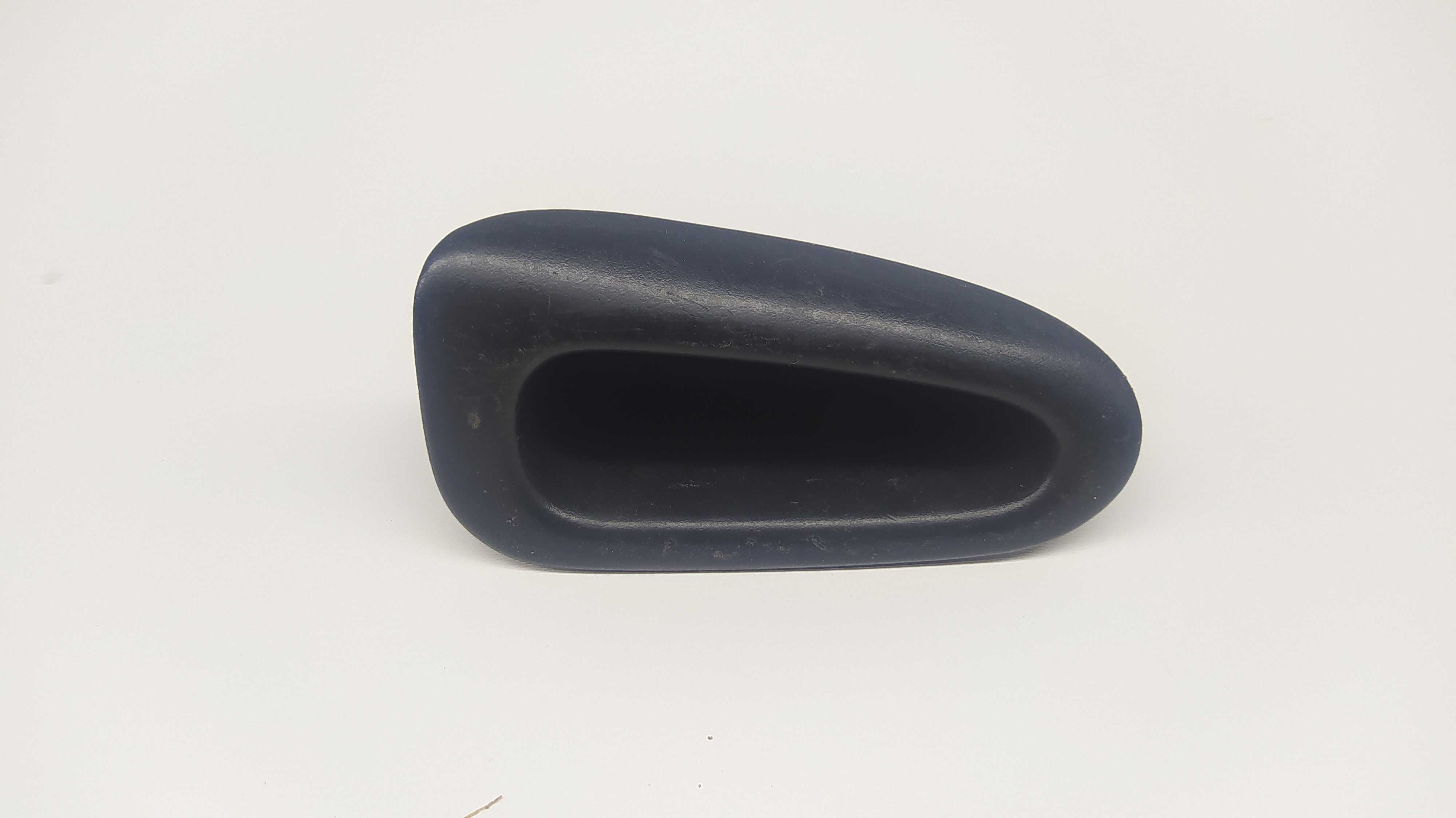 Moldura Puxador Interno Dianteiro Direito Peugeot 206 Preta 1