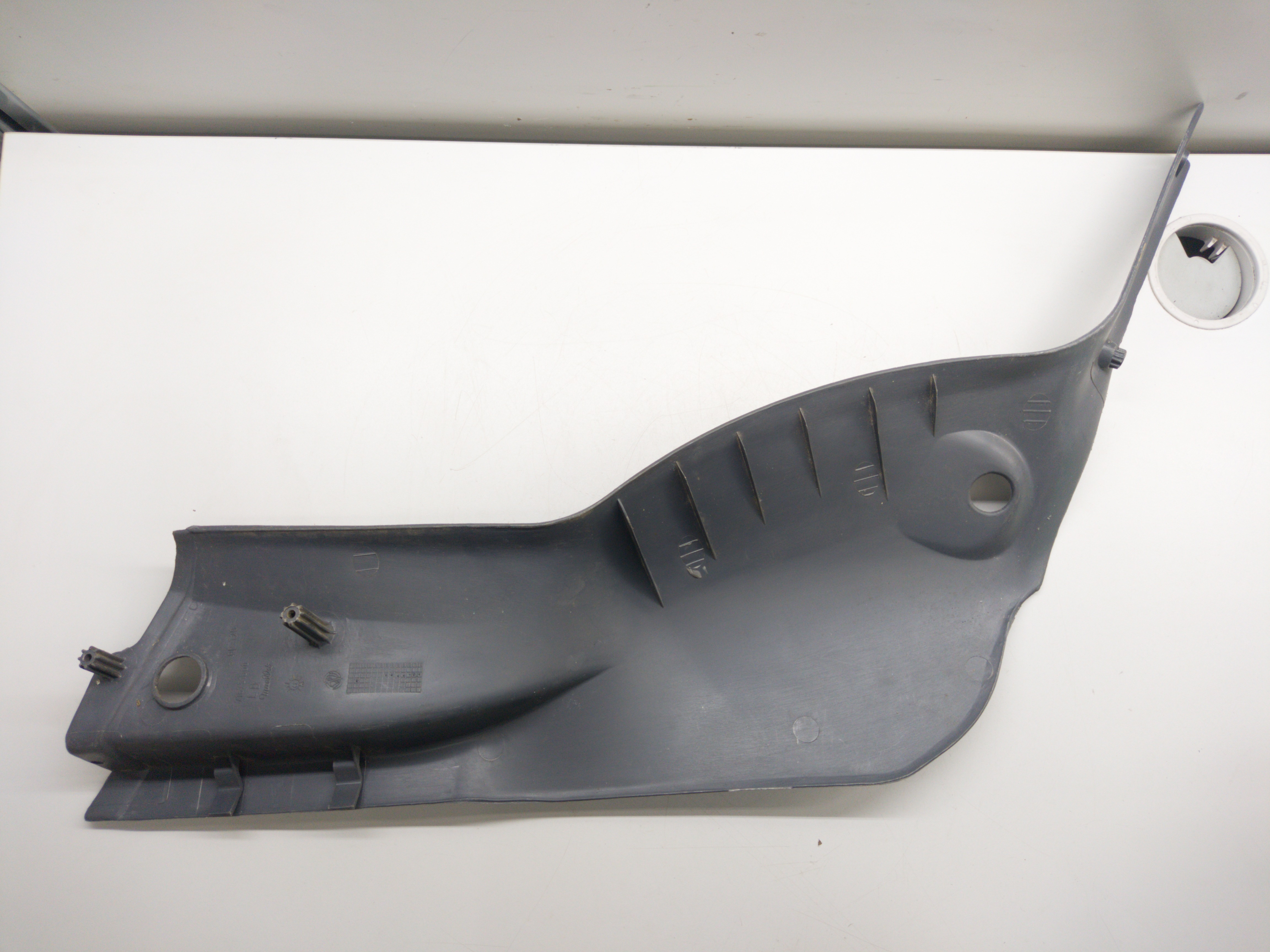 Acabamento Lateral Traseiro Direito Fiat Palio Weekend Rmd 4