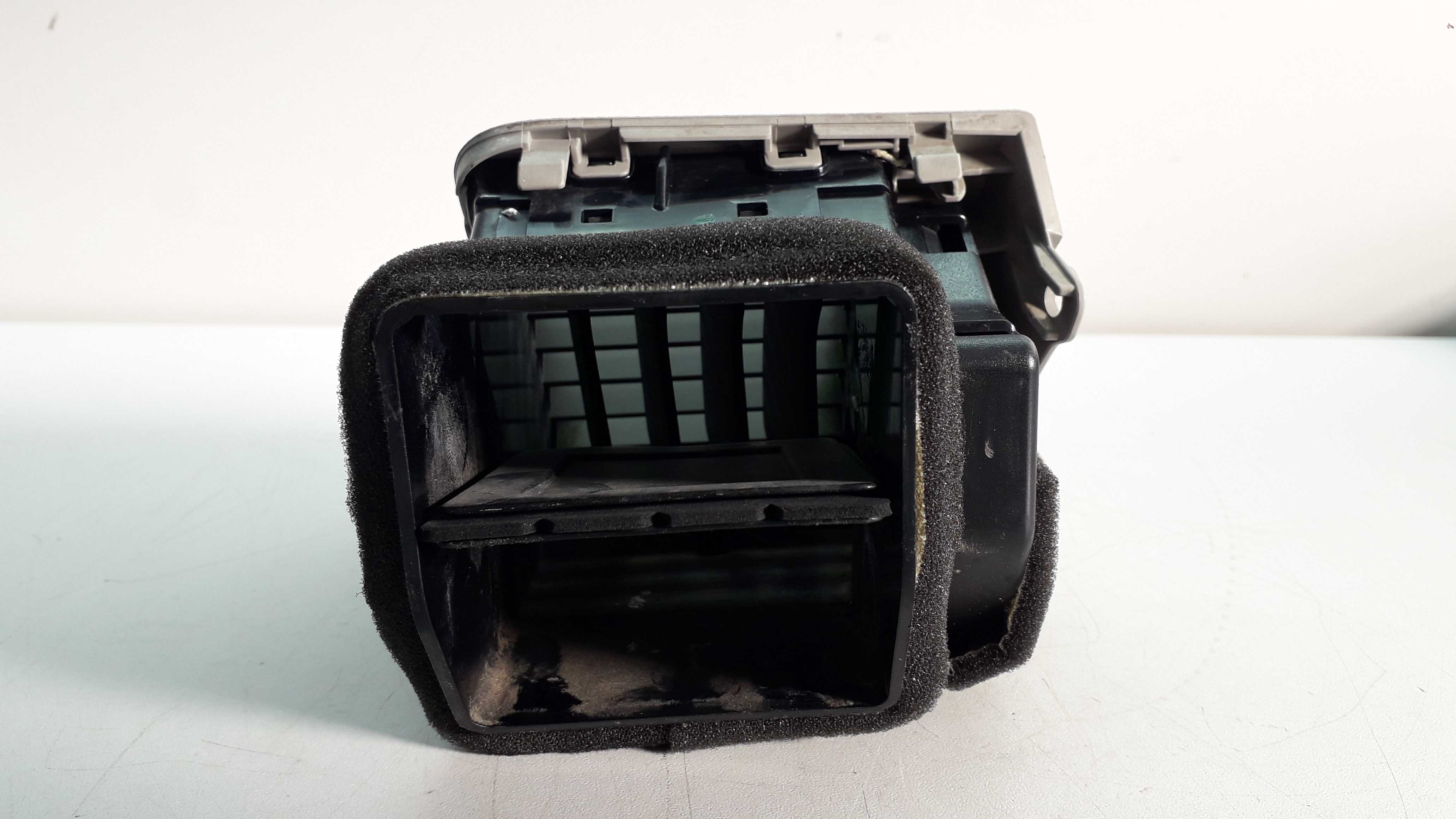 Difusor De Ar Lado Esquerdo Hyundai Azera 2009 3