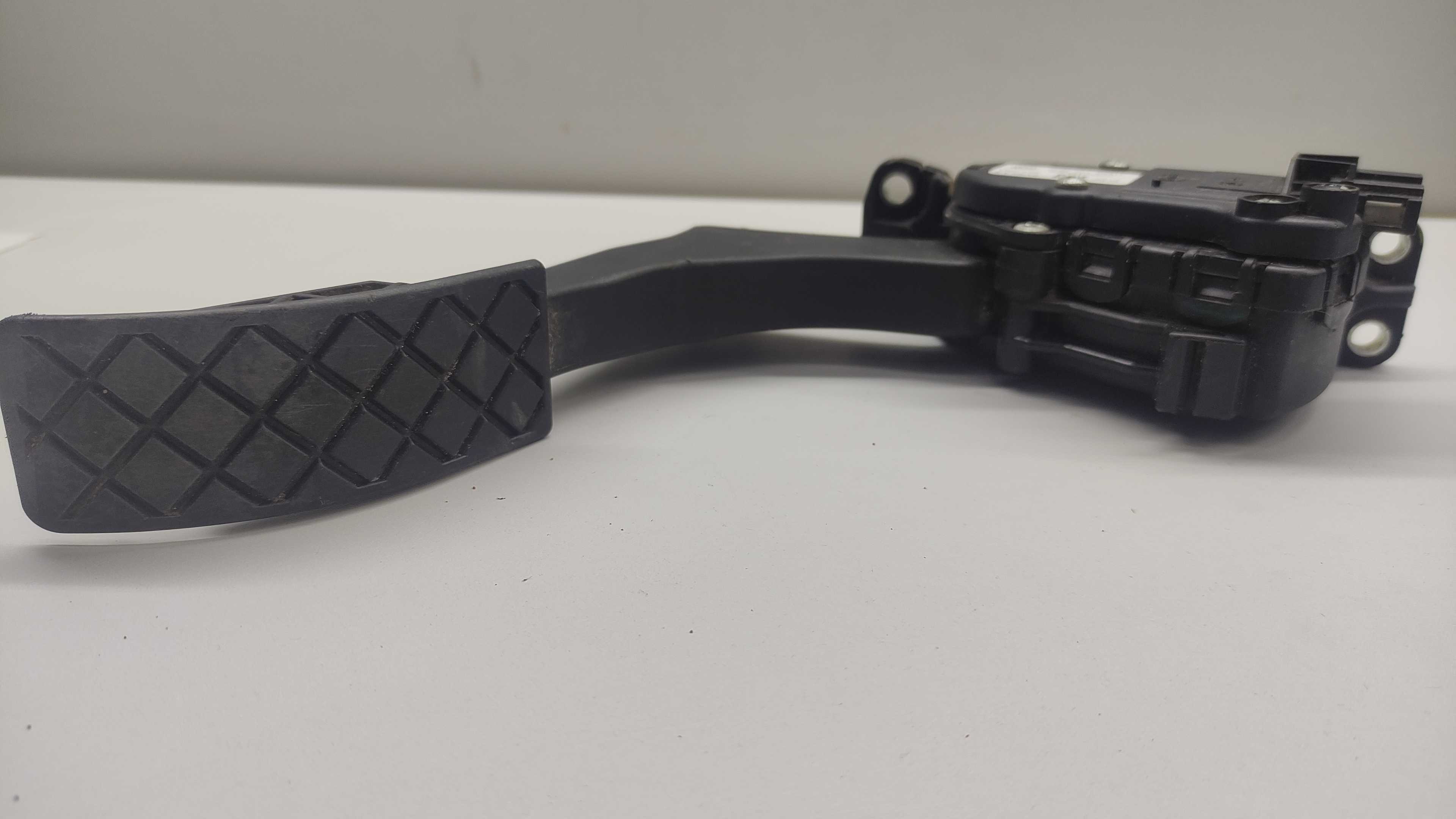 Pedal Acelerador Vw Gol Golf Fox Polo 6qe721503d 2