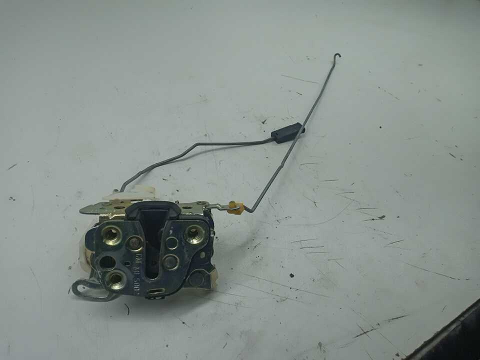 Fechadura Dianteira Direita Chevrolet Corsa 94/ 01 3
