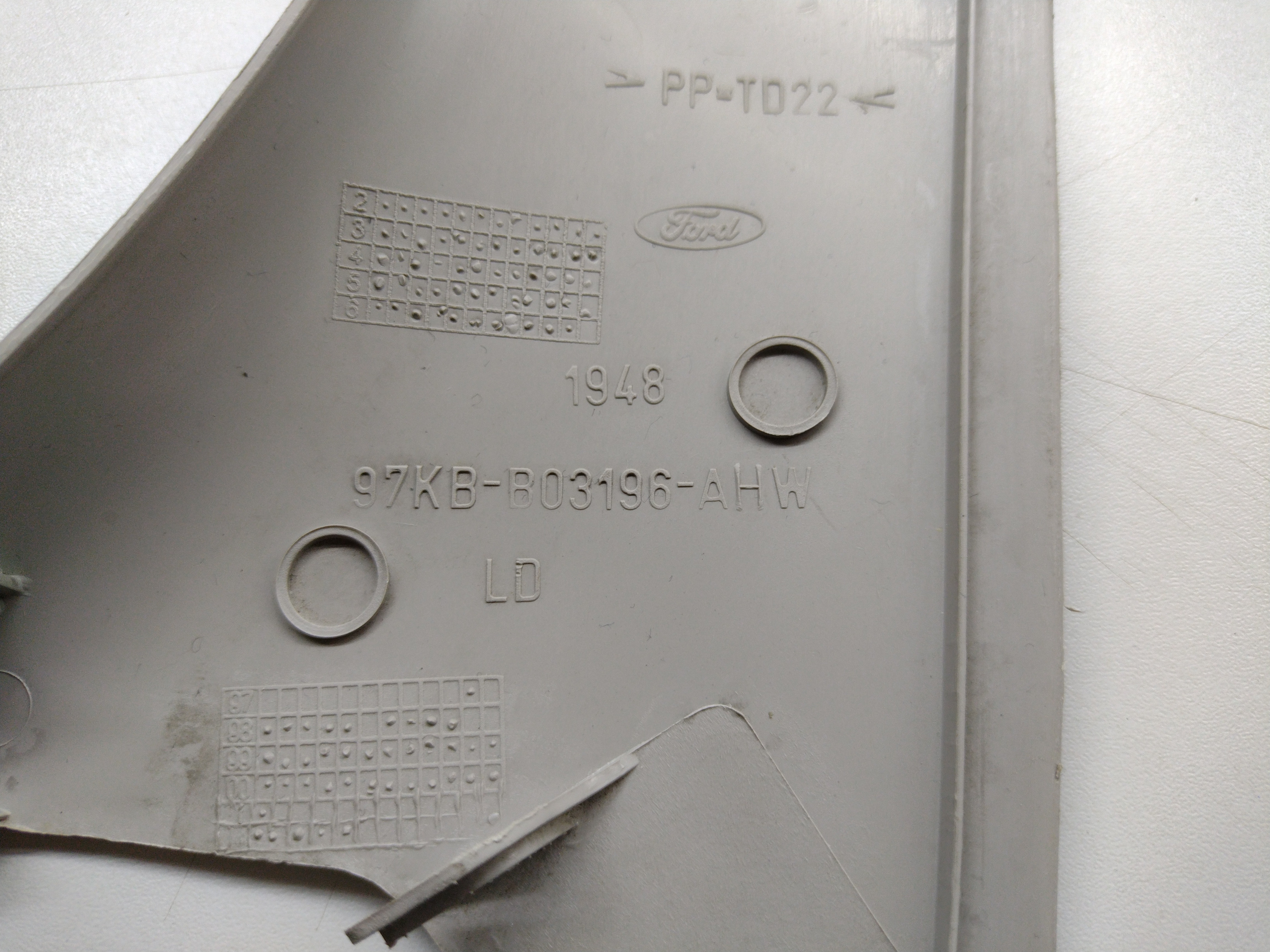 Moldura Acabamento Lateral Parabrisa L/d Ford Ka 08/13 3