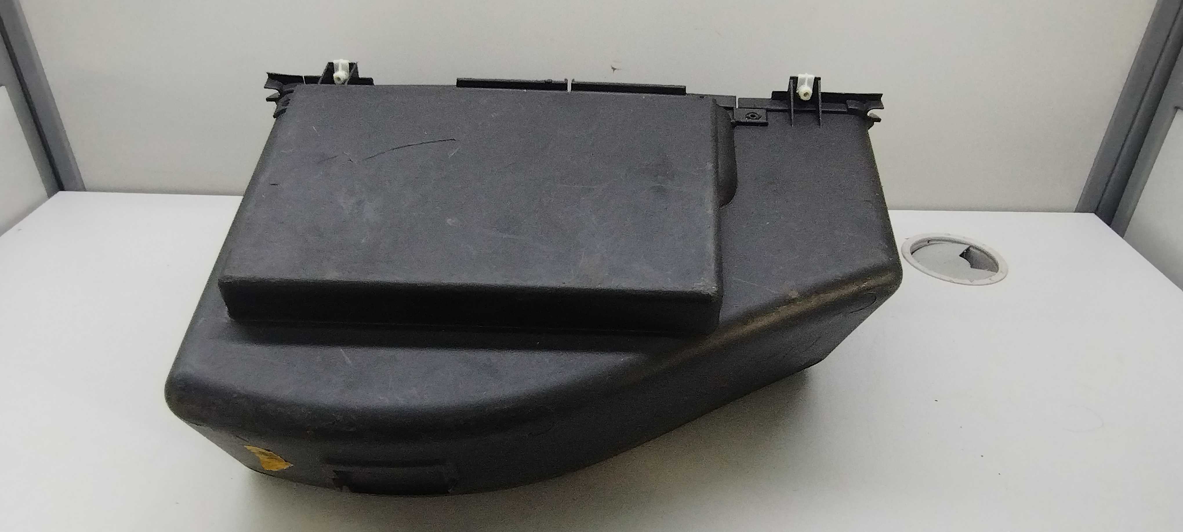 Caixa Porta Luvas Peugeot 206 1999/2010 3