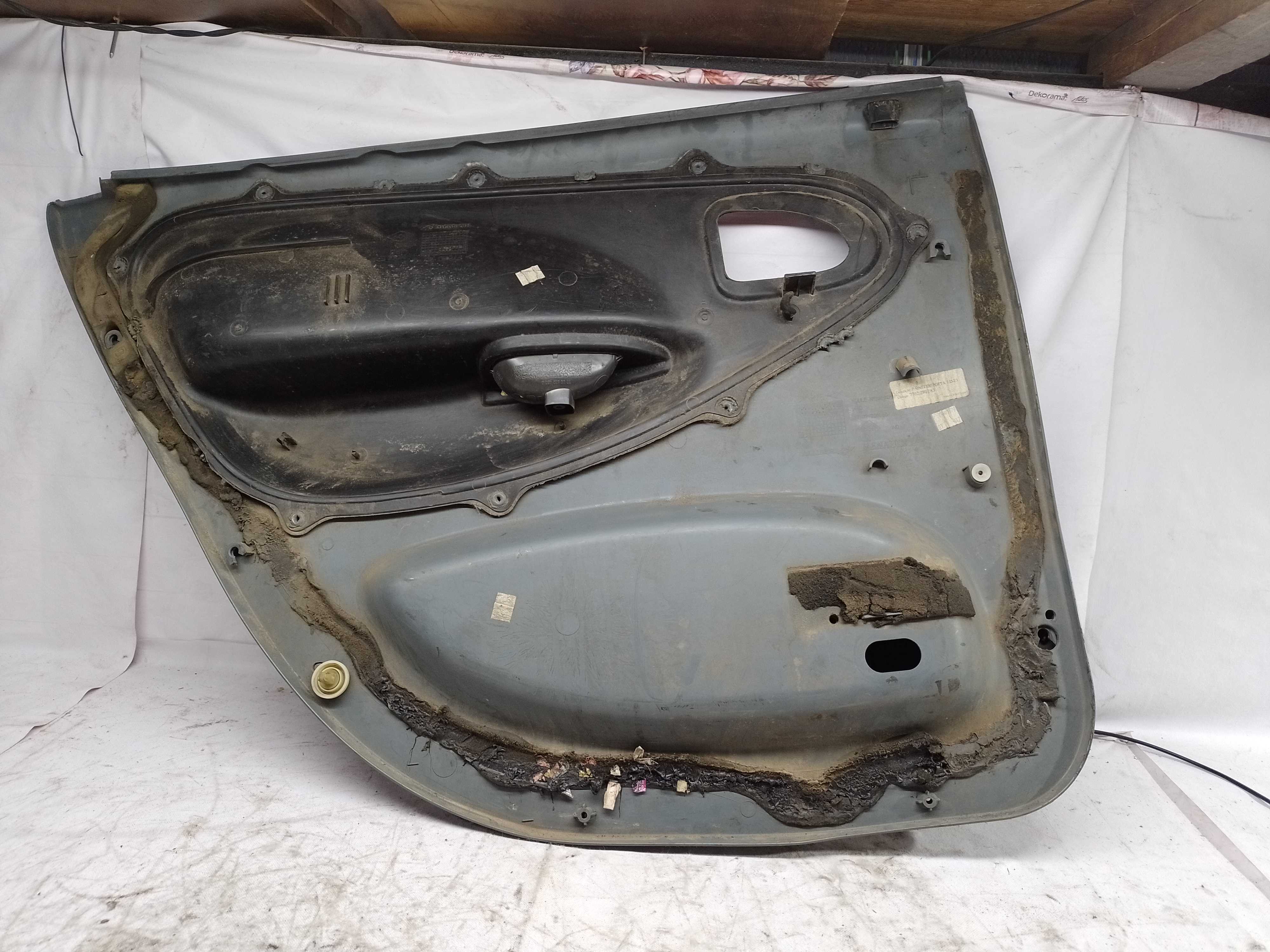 Forro De Porta Traseiro Direito Renault Scenic 2