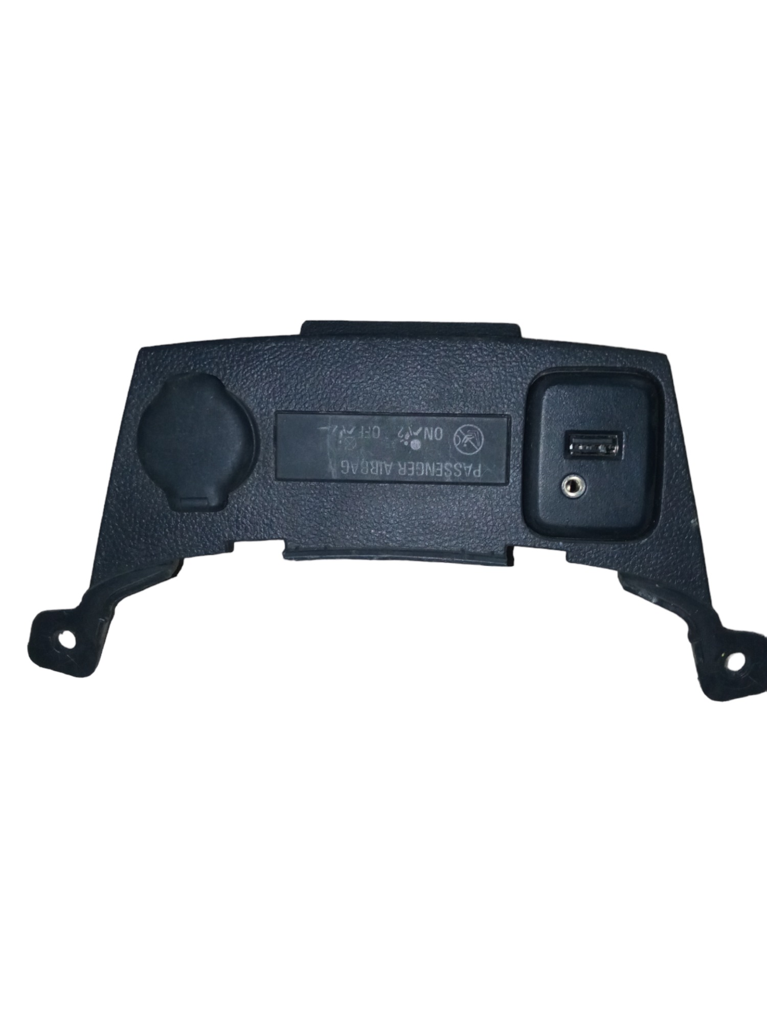 Acabamento Usb Acendedor Gm Tracker 2017/2019 1365284 Orig. Preto 2
