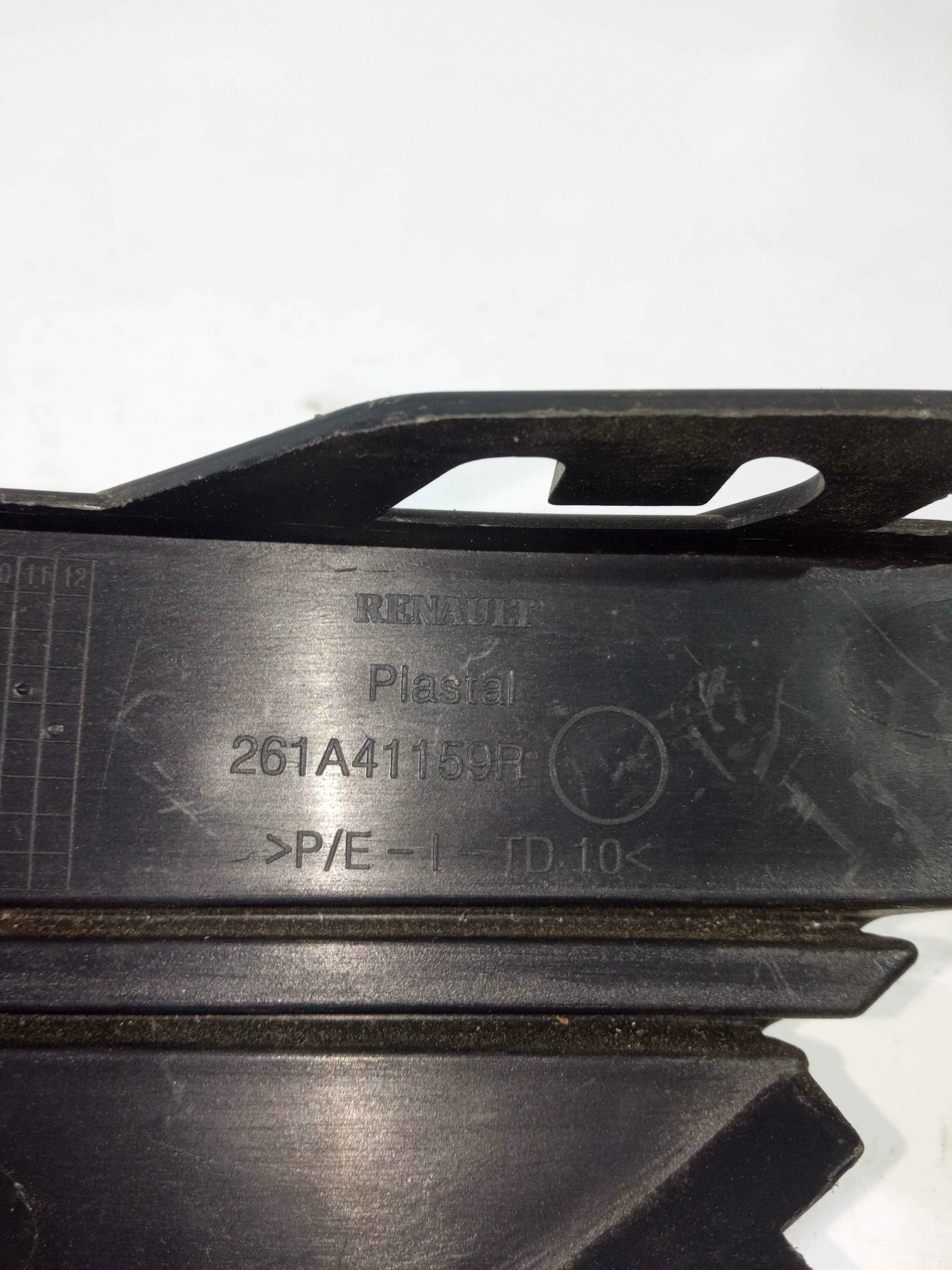 Moldura Farol De Milha Direito Renault Fluence 2010 A 2014 Preto Direito 5