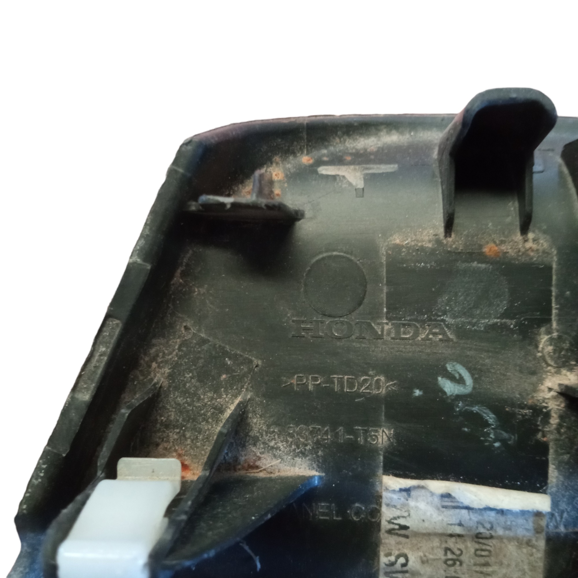 Moldura Botão Vidro Elétrico Traseiro Esq. Honda Fit 15/19 4